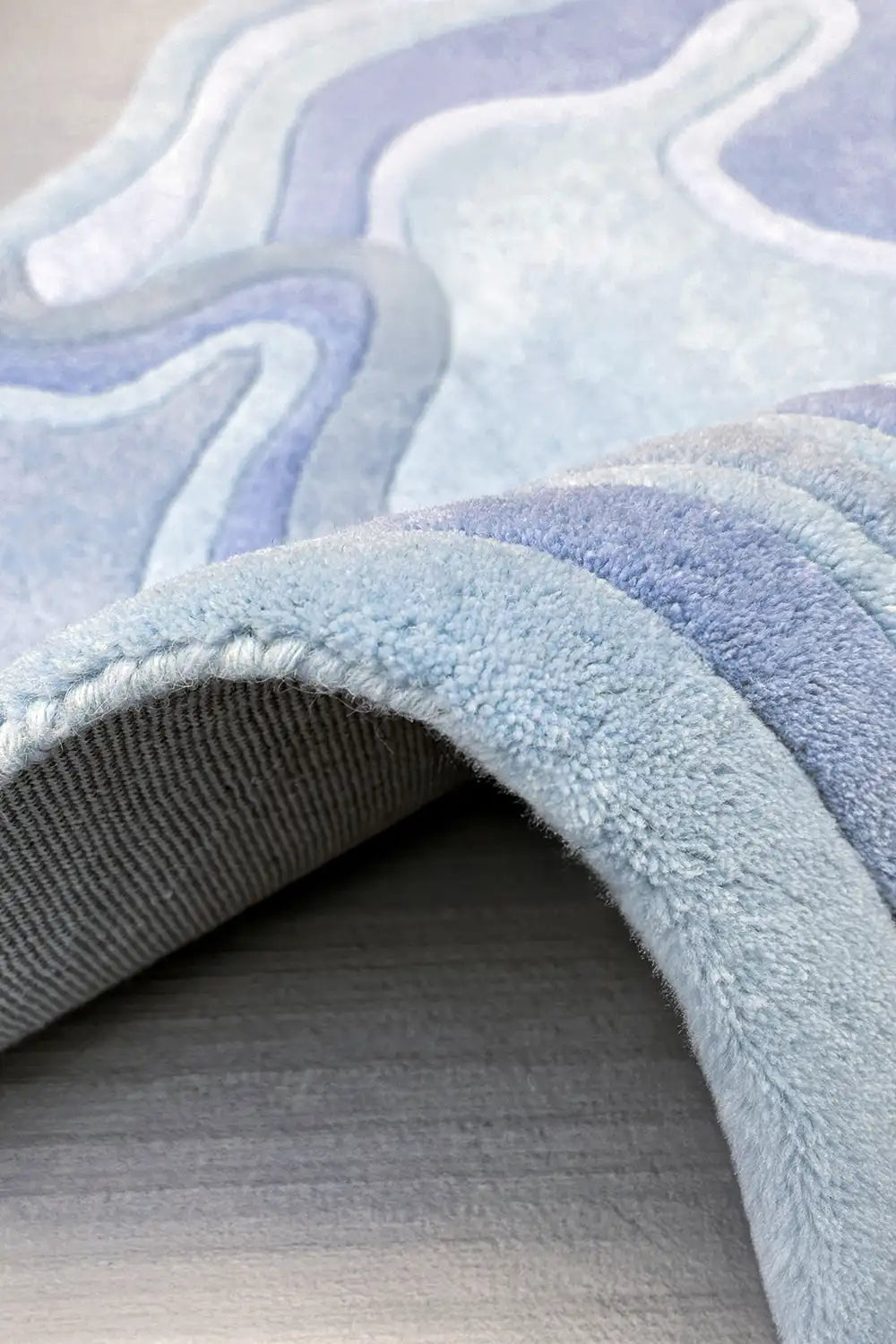 Blue Rolling Tides Hand Tufted Wool Rug、mySite、gigharbornorthrealestate