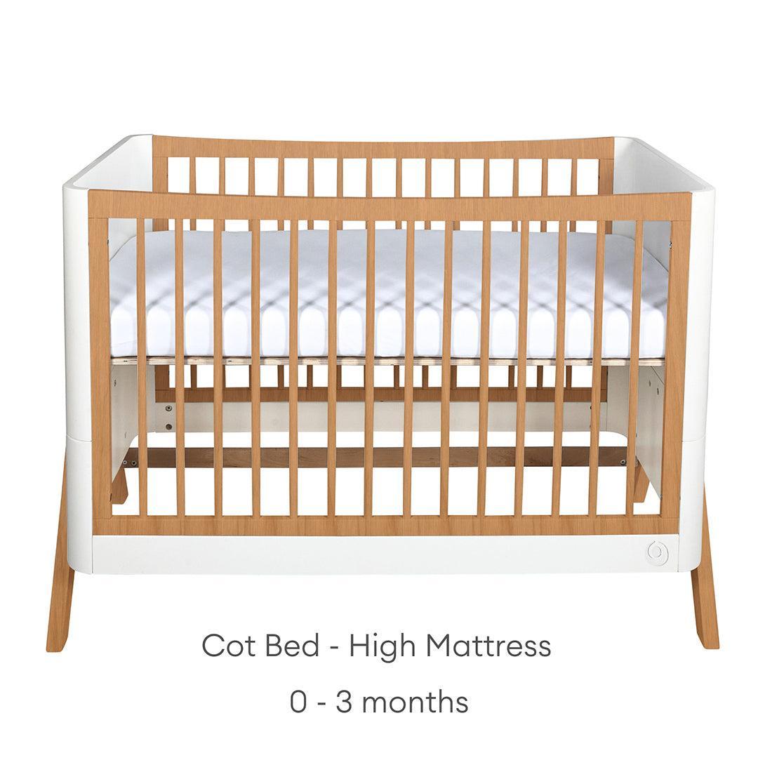  Gaia Baby Hera Cot Bed 'Studio Edit' - White / Oak、mySite、merchandisen
