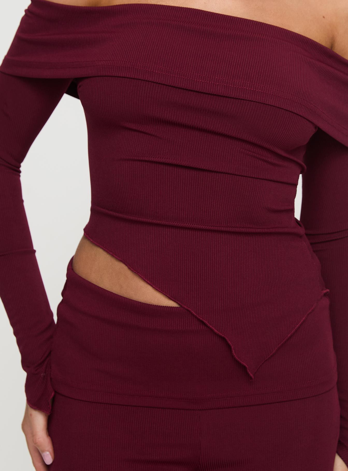 Outta Town Set Burgundy、mySite、solidvoid