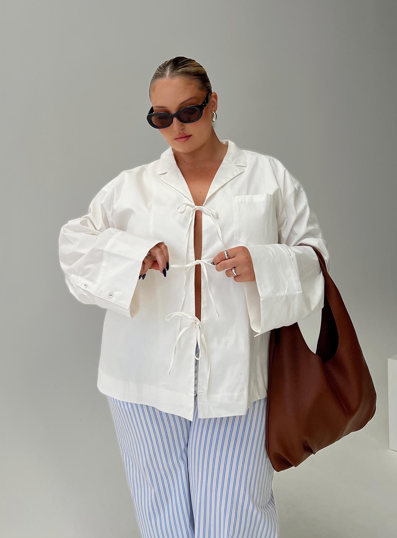 Spiri Shirt White Curve、mySite、solidvoid