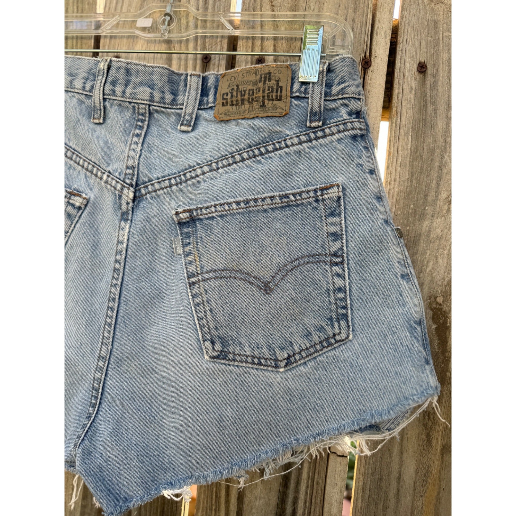 90's Levi's silverTab Medium Wash Cut Off Raw Hem Denim Jean Shorts 32、mySite、garagedoors4me