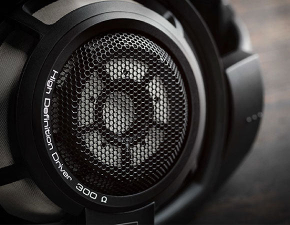 Headphone-Zone-Sennheiser-HD-800-S