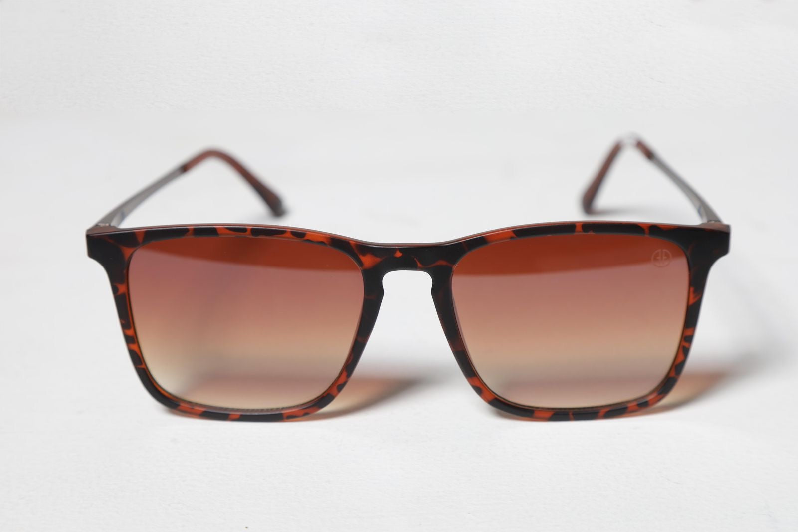 NAOMI BROWN TURTLE uv400、mySite、camillekostekn