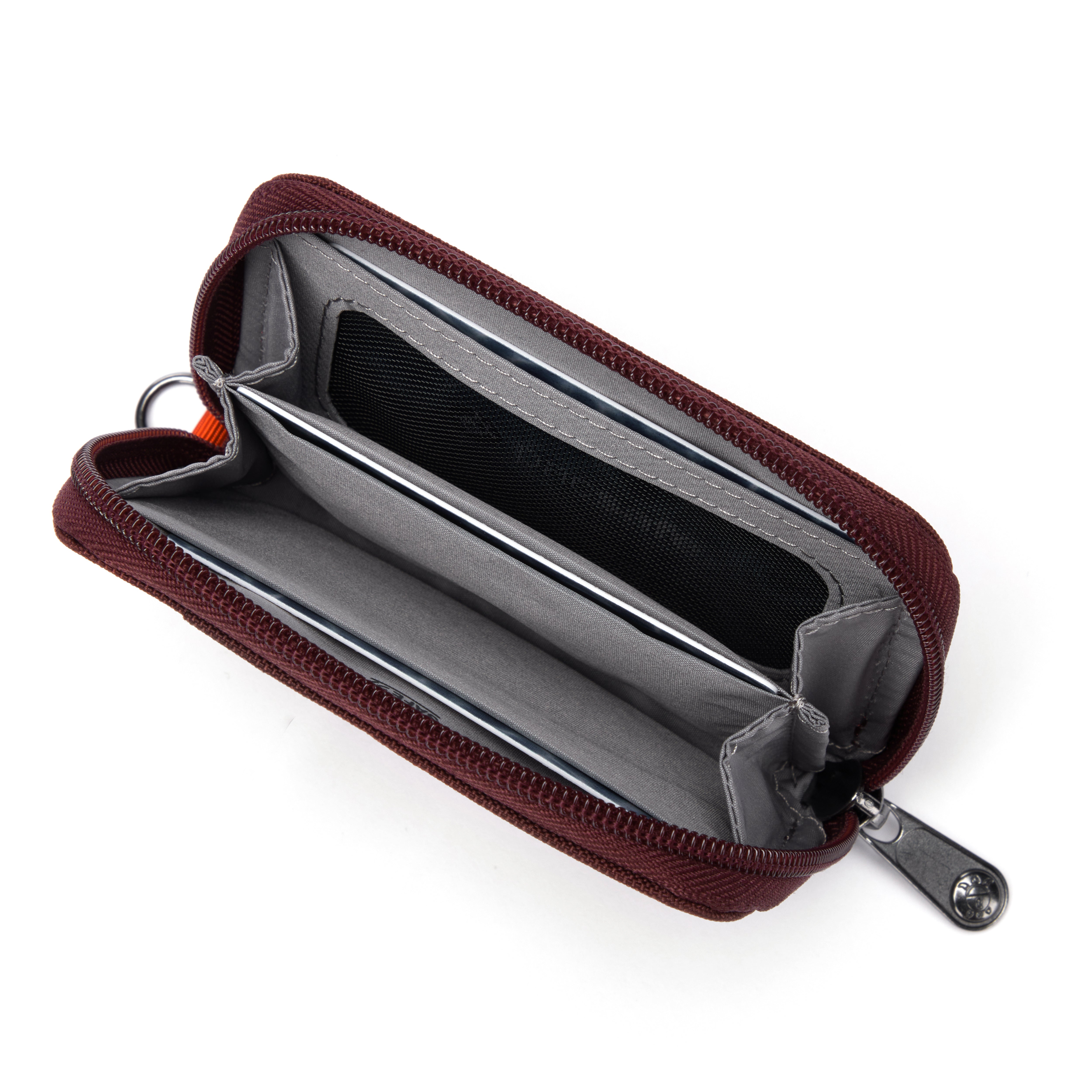 Pacsafe® RFIDsafe™ RFID blocking card wallet、mySite、garagedoors4me