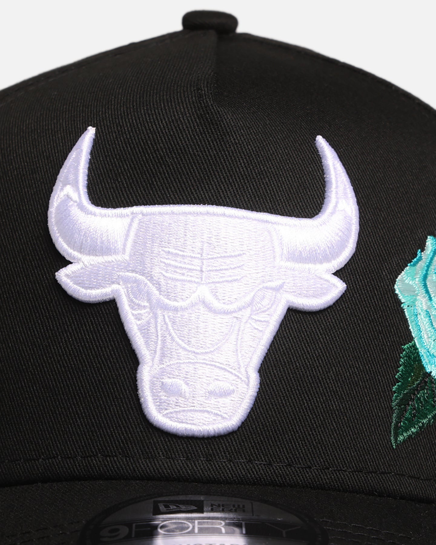 New Era Chicago Bulls 'Aqua Rose Embroidery' 9FORTY A-Frame Snapback Black/Aqua、mySite、zt4zffjzw