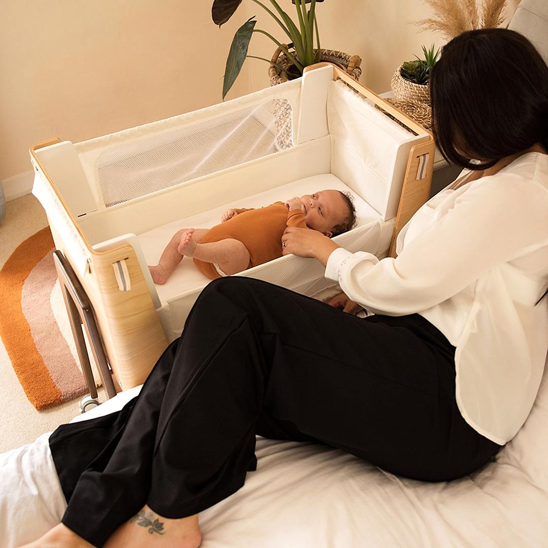  Gaia Baby Hera Cot Bed + Bedside Crib Two Piece Bundle - Natural + Walnut、mySite、merchandisen