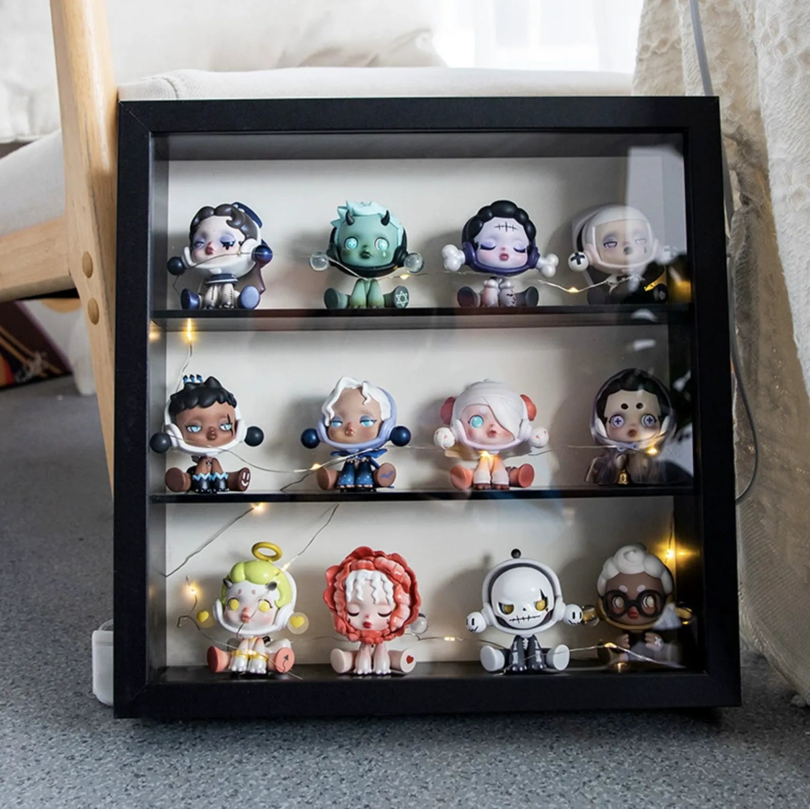  Wood and Glass Display Case for Collectibles (No Figures Included)、mySite、greenlandpopulation