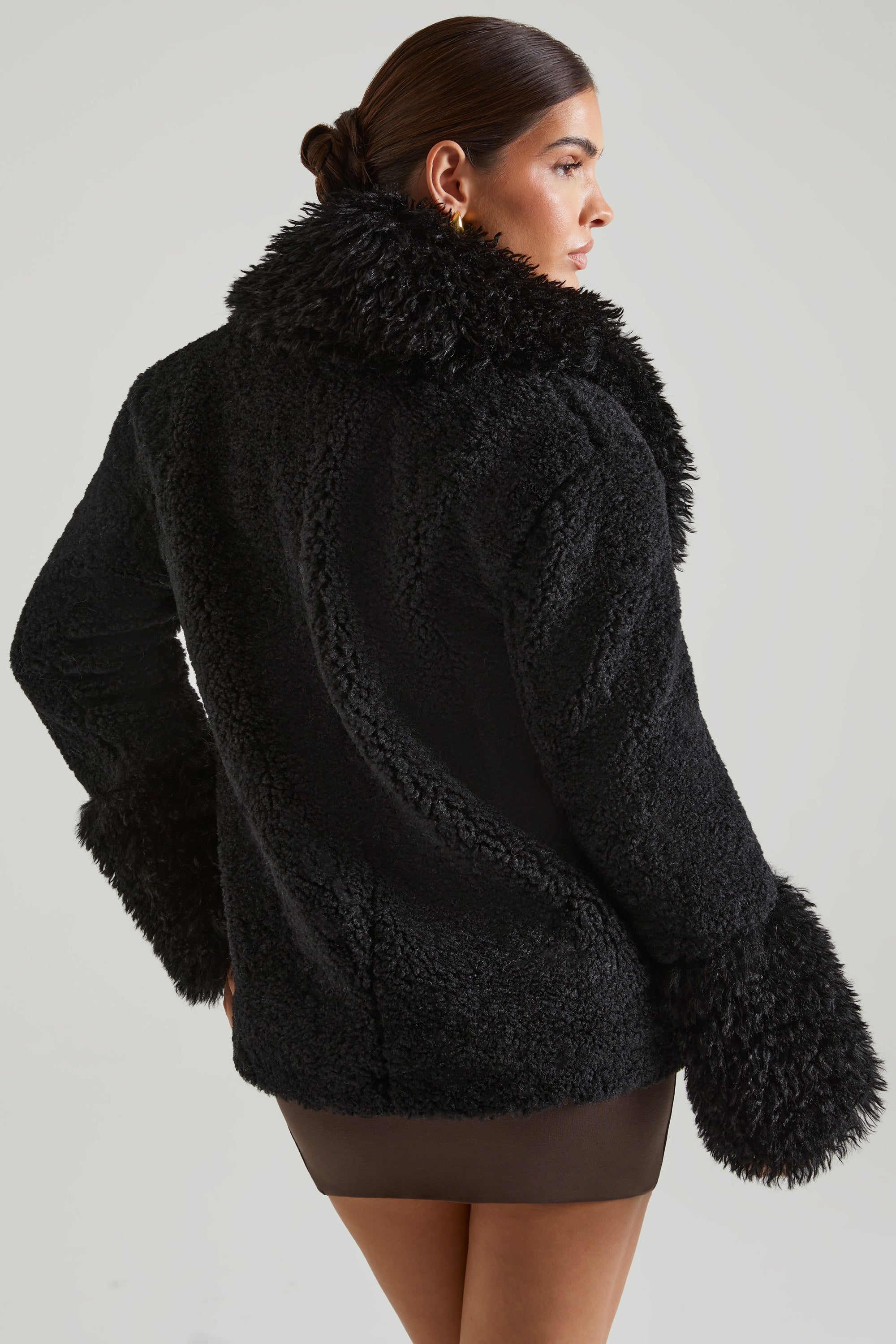 Shearling Coat with Large Front Pockets in Black、mySite、solidvoid