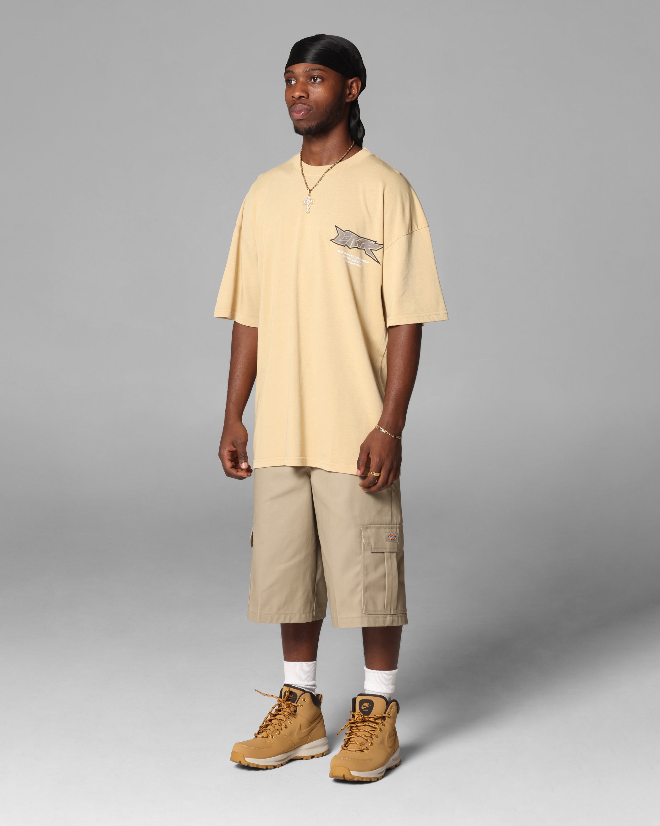 Loiter Runway T-Shirt Stone、mySite、zt4zffjzw