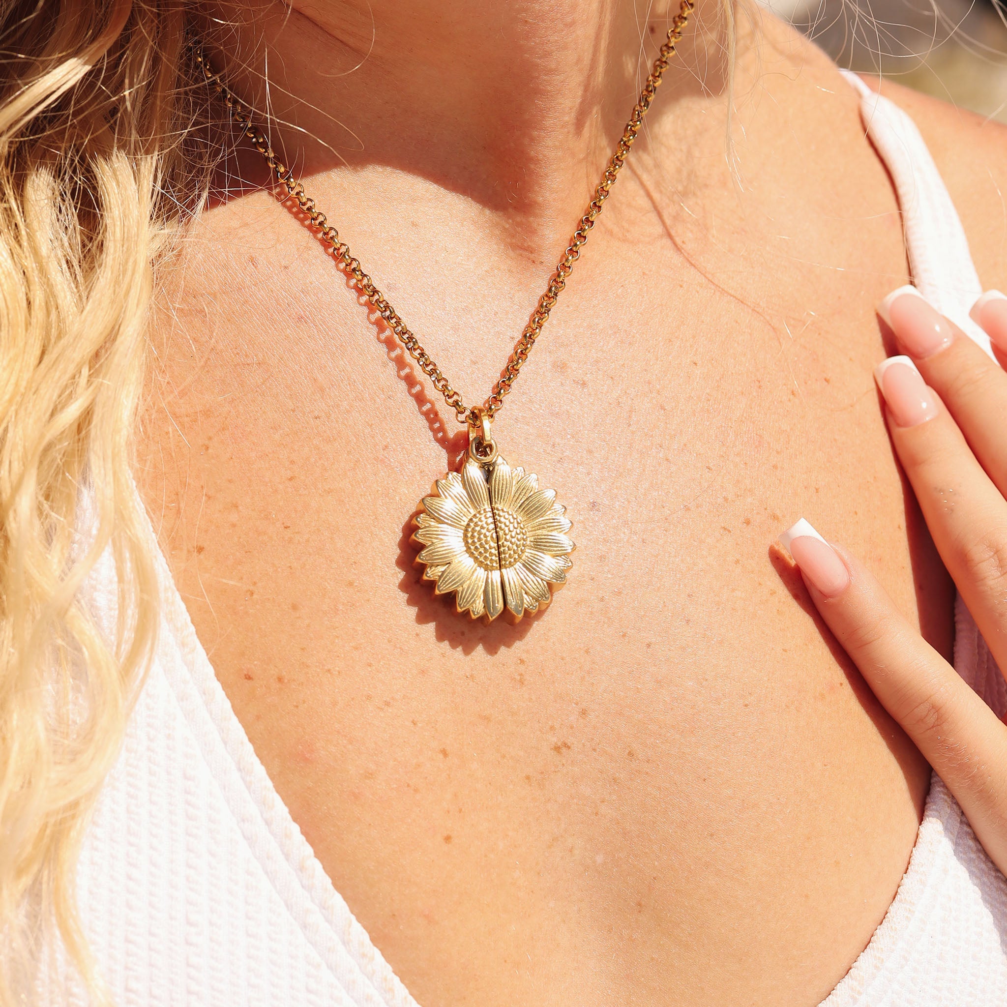 18K Gold PVD Stainless Steel Sunflower Hidden Message Necklace / CHN9973、mySite、dreamappss