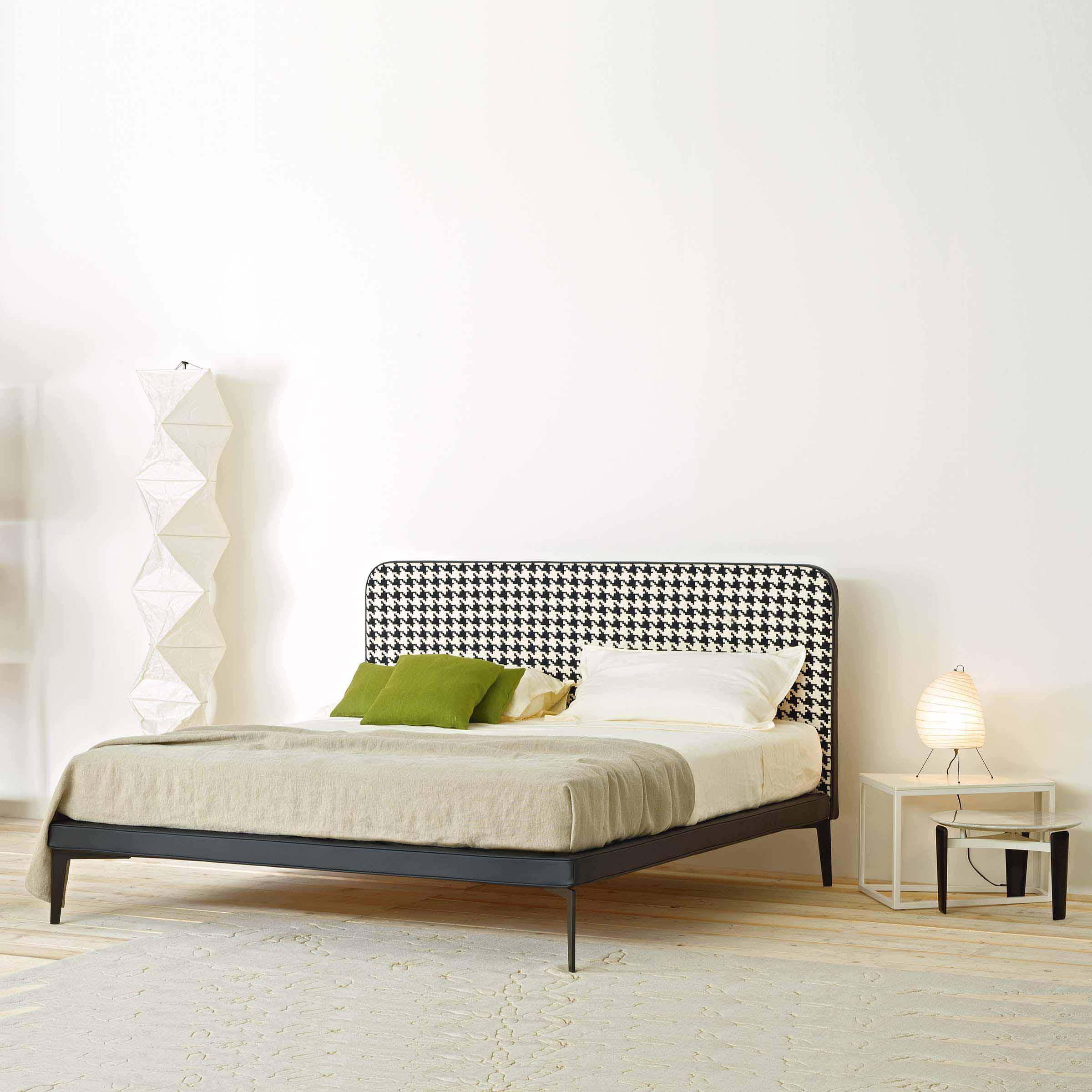 Bed SUITE by Bernhardt&Valle for Arflex、mySite、neckold