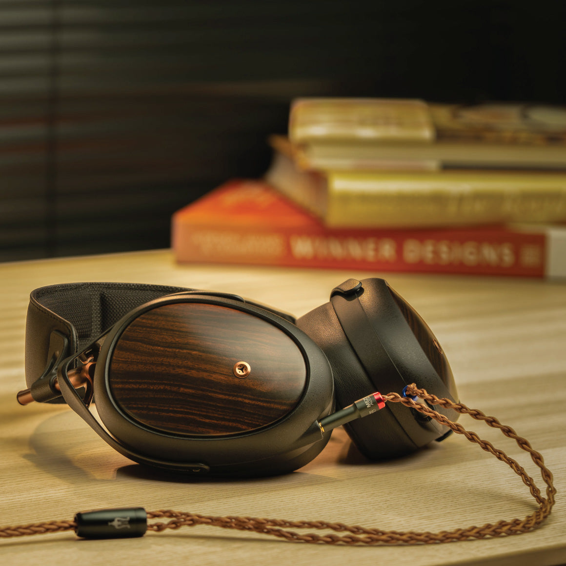  Meze - LIRIC II、mySite、merchandisen