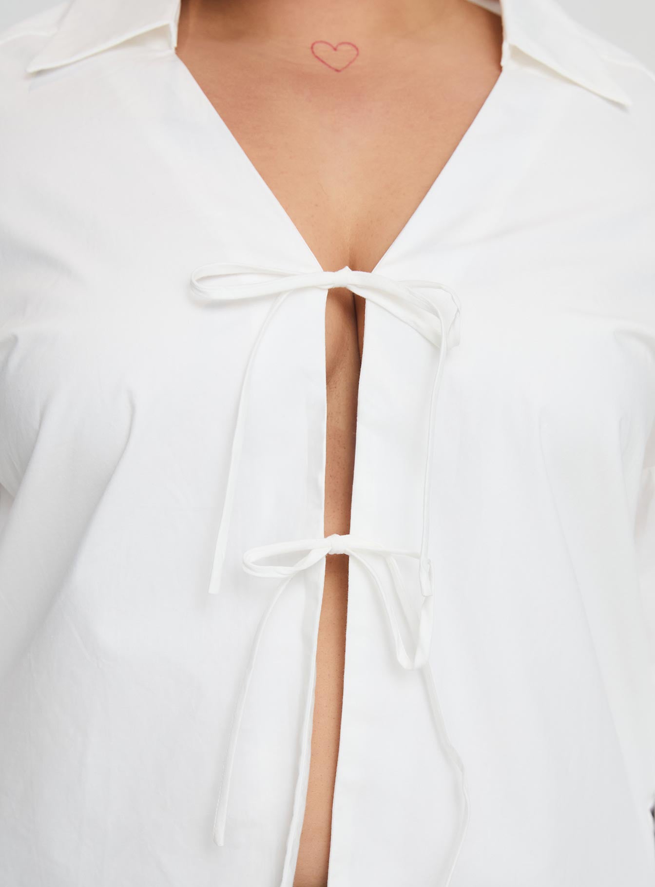 Rinon Long Sleeve Top White Curve、mySite、solidvoid