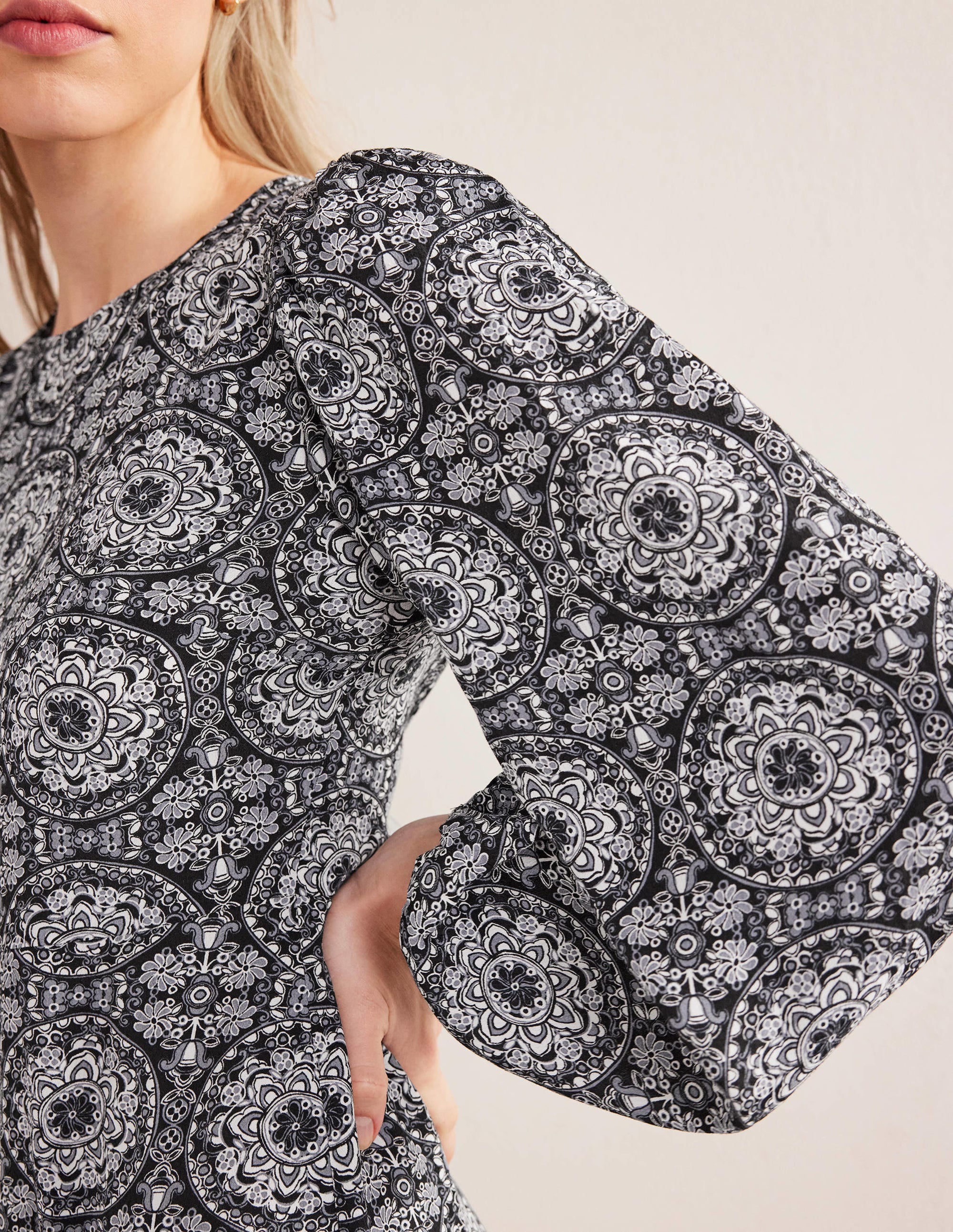  Crew Neck Print Mini Dress-Flint Stone, Sun Bloom、mySite、ashleygrahame