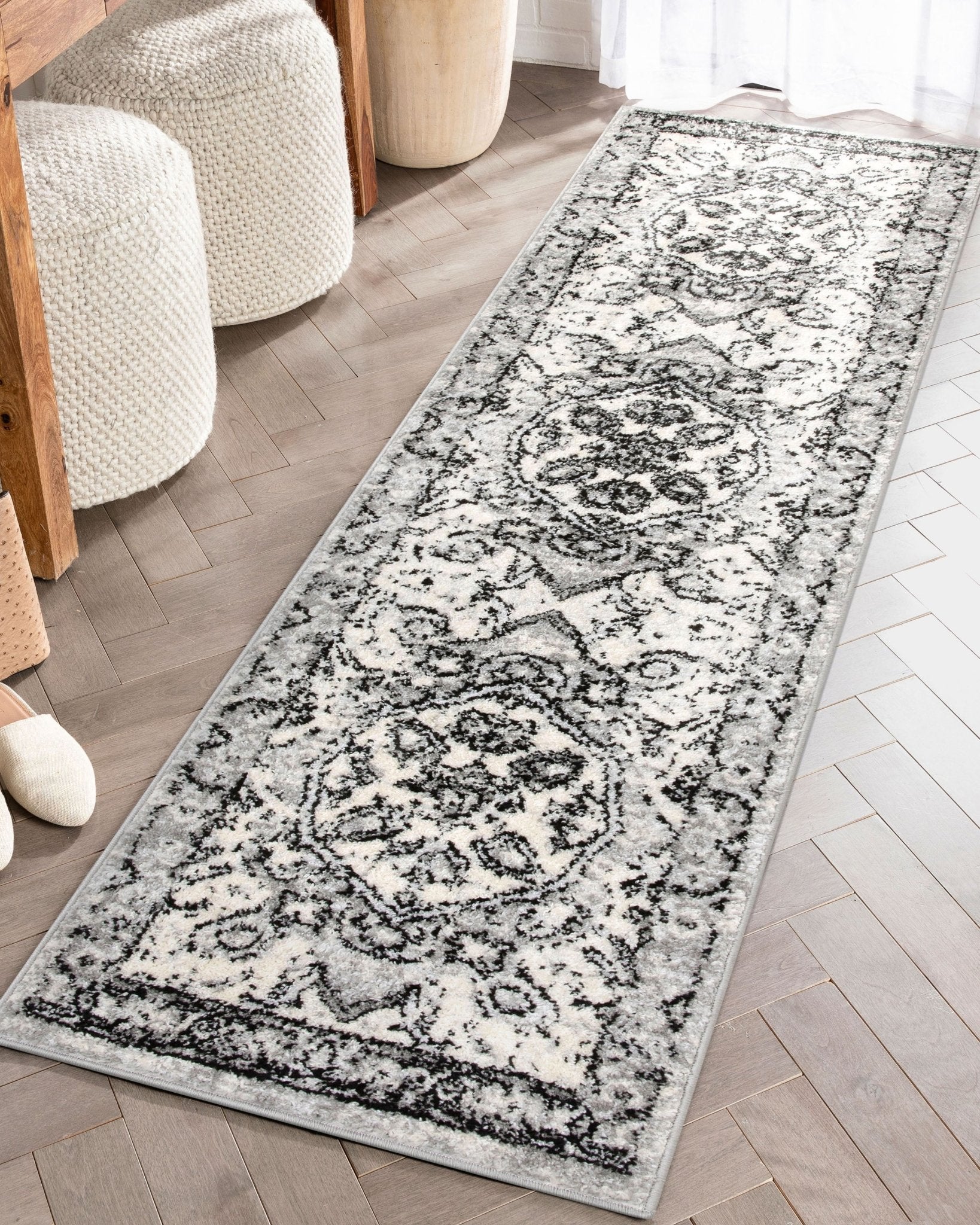 Arctic Bloom Medallion Oriental Ivory Grey High-Low Rug、mySite、gigharbornorthrealestate