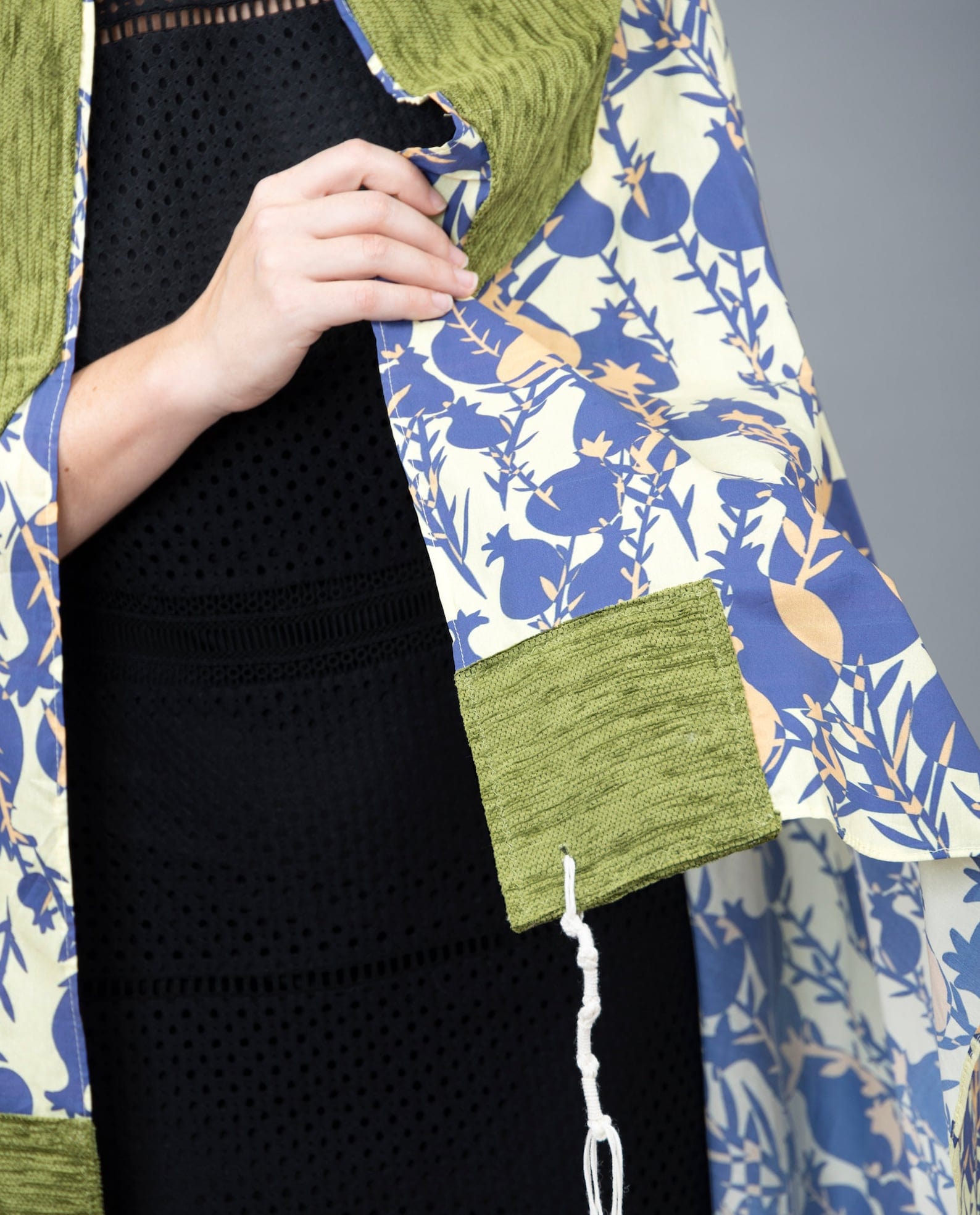 Blue Pomegranates with Green Cotton Tallit、mySite、topwebapps