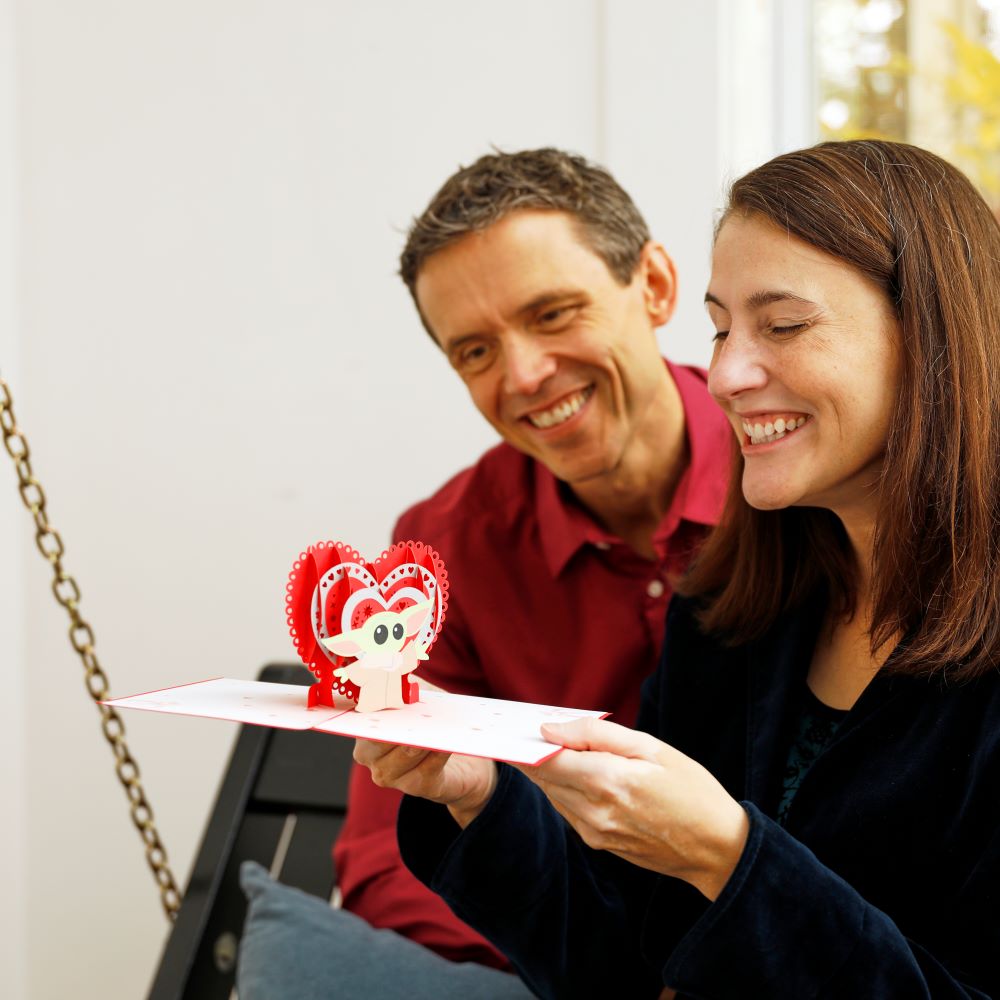 Star Wars™ The Mandalorian™ The Child: Valentine's Way Pop-Up Card、mySite、solidvoid