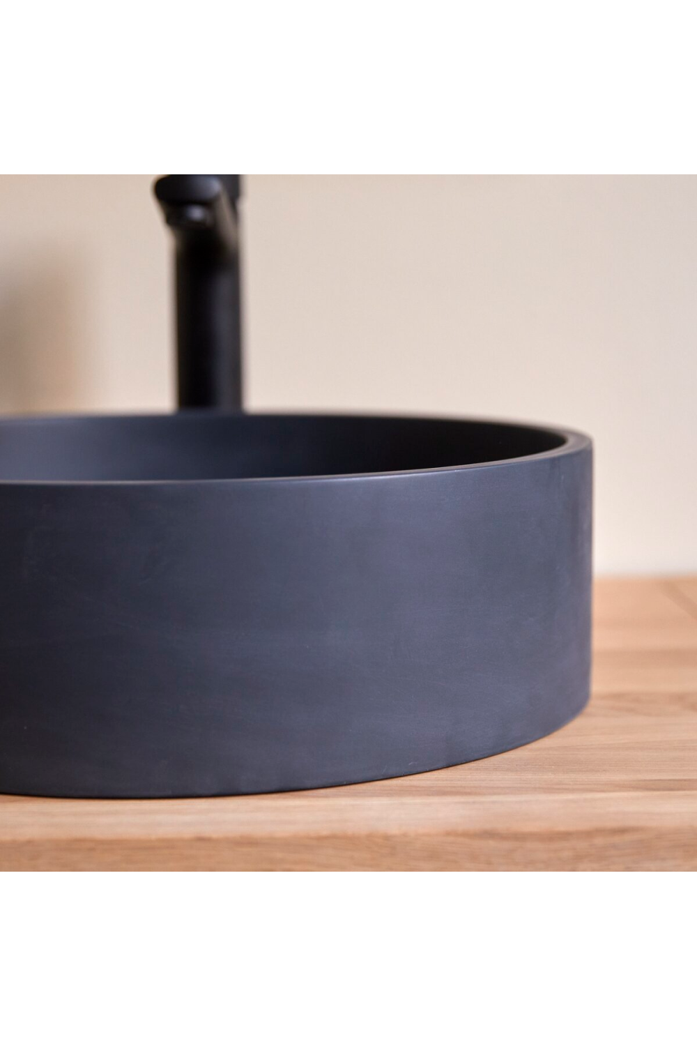 Round Concrete Bathroom Sink | Tikamoon Gina、mySite、neckold