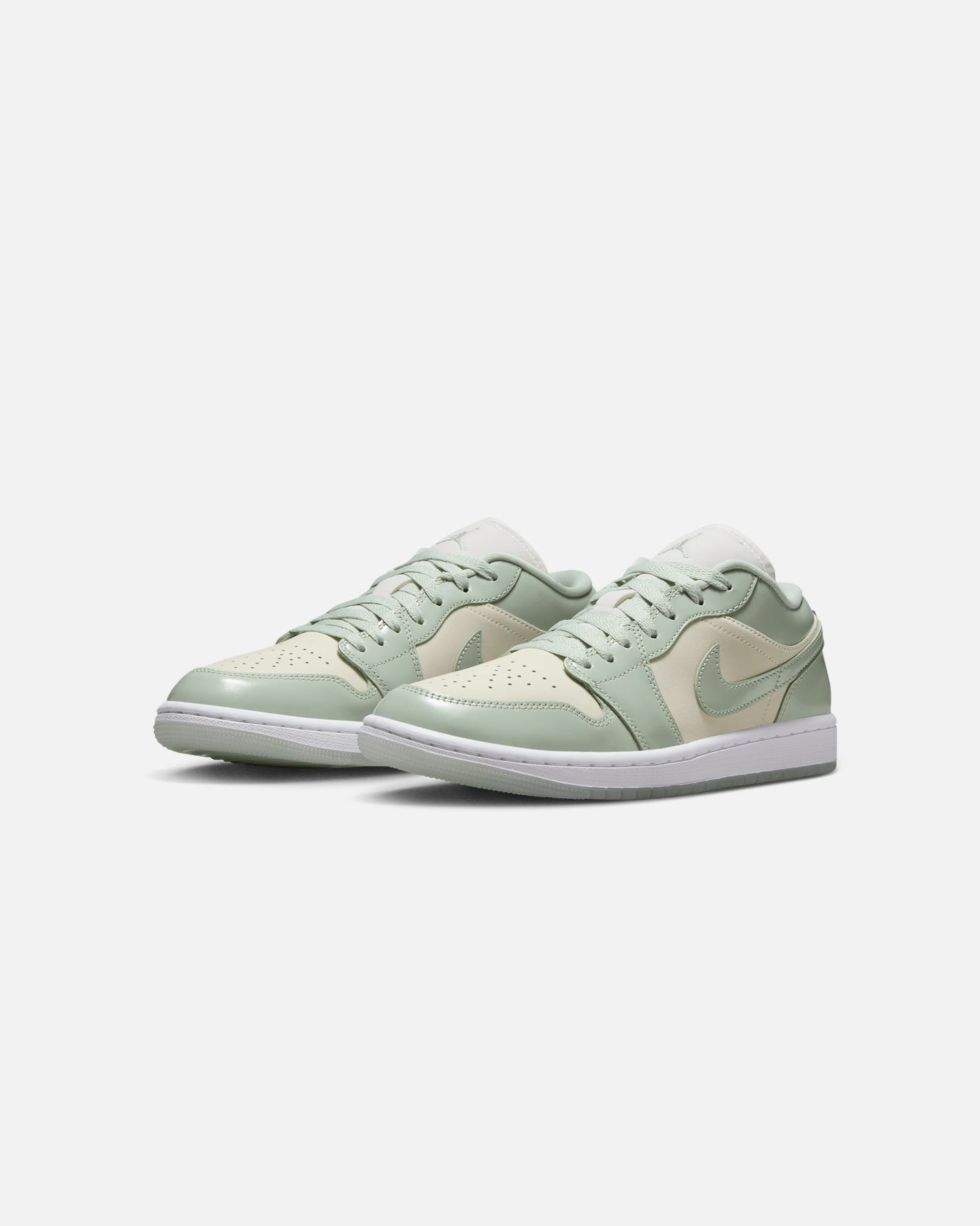 Jordan Women's Air Jordan 1 Low SE Sail/Seafoam Metallic Silver、mySite、zt4zffjzw