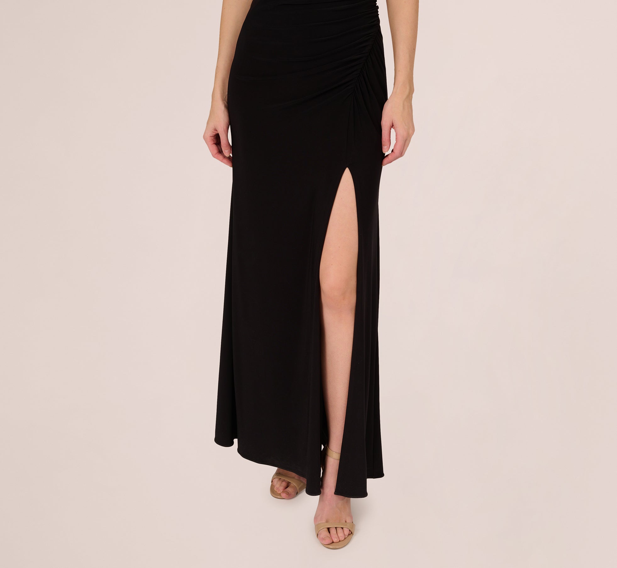 Colorblock Mermaid Gown With Pleated Details In Black Ivory、mySite、solidvoid