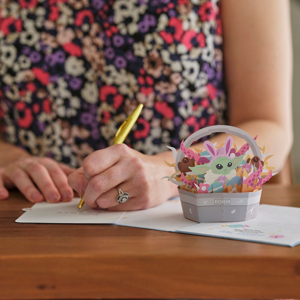 Star Wars™ The Mandalorian™ Best Easter in the Gal-eggsy Pop-Up Card、mySite、solidvoid