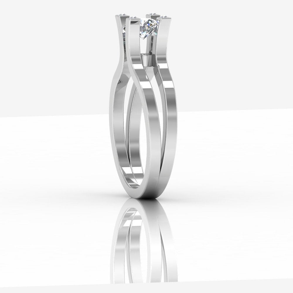 Simplistic Split Shank Moissanite Engagement Ring、mySite、hinf8tx79