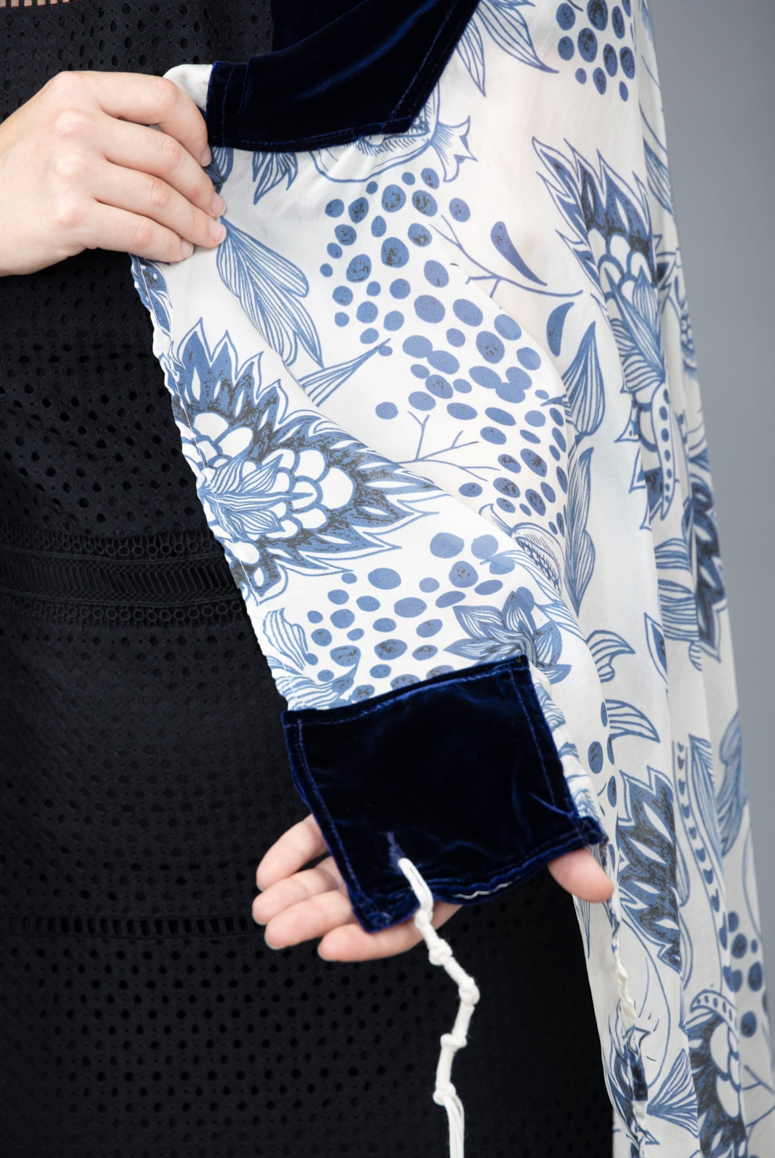 Blue and White Pomegranate Silk Habotai Tallit、mySite、topwebapps