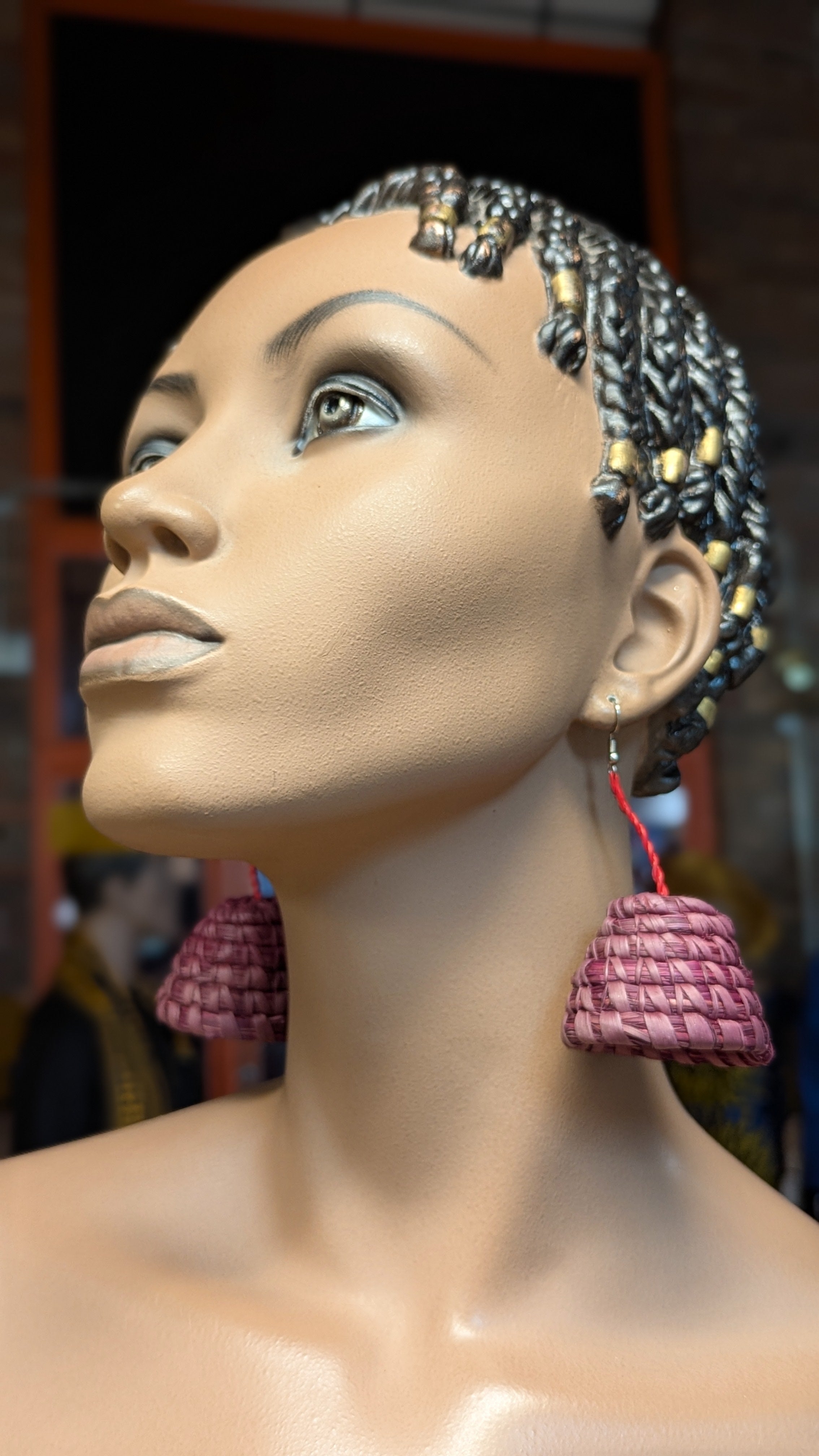 Dupsie's Elegantly Crafted Kujenga Wine Rafia Upside-Down Basket Earrings DPJAEWRB4、mySite、solidvoid