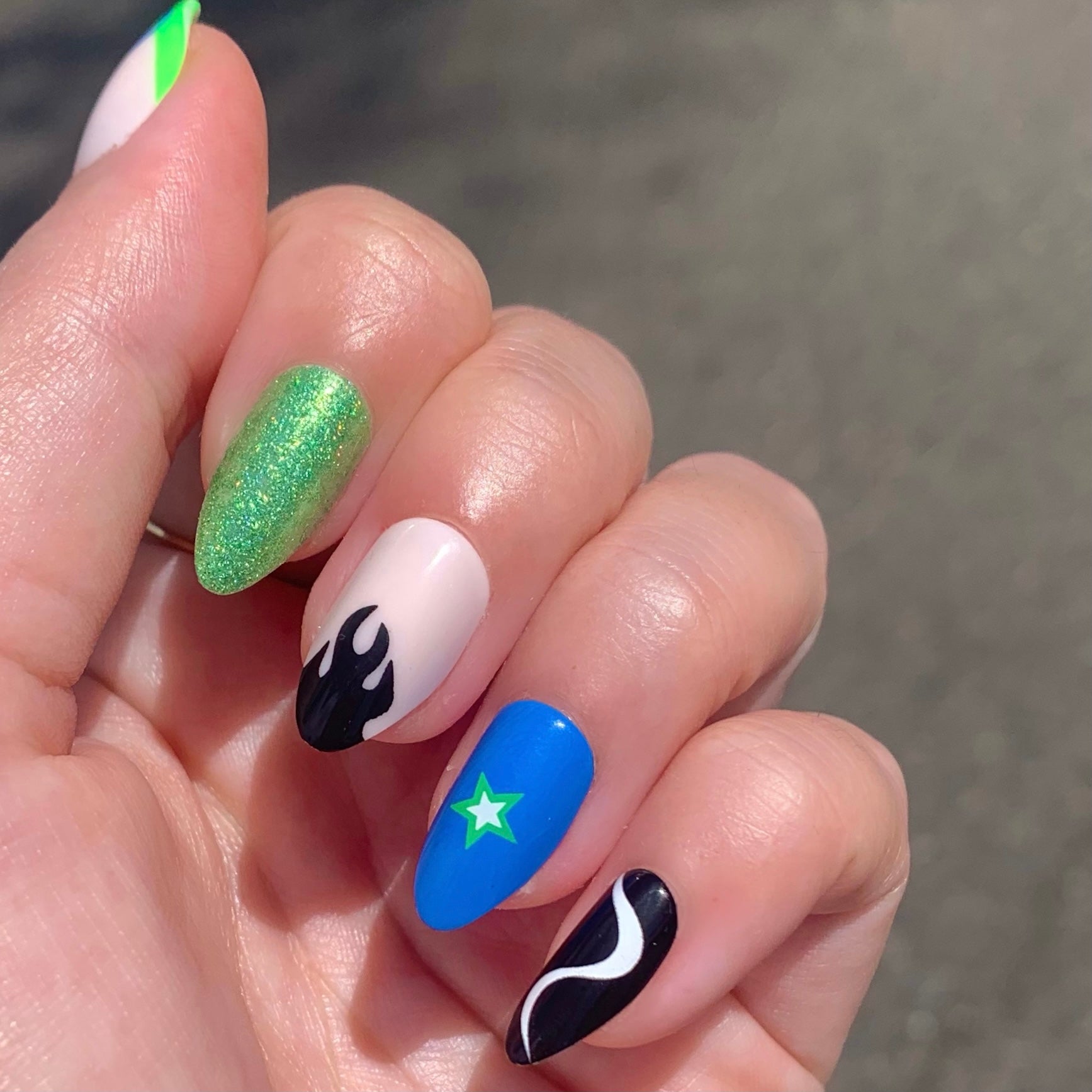 Mixed Set | Medium | Almond、mySite、solidvoid