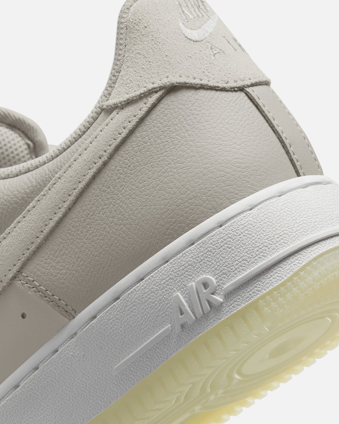 Nike Air Force 1 '07 LV8 Light Bone/Summit、mySite、zt4zffjzw