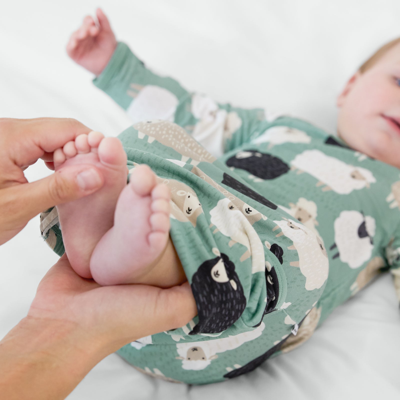 Little Sheepies Infant Gown、mySite、g9winljtr