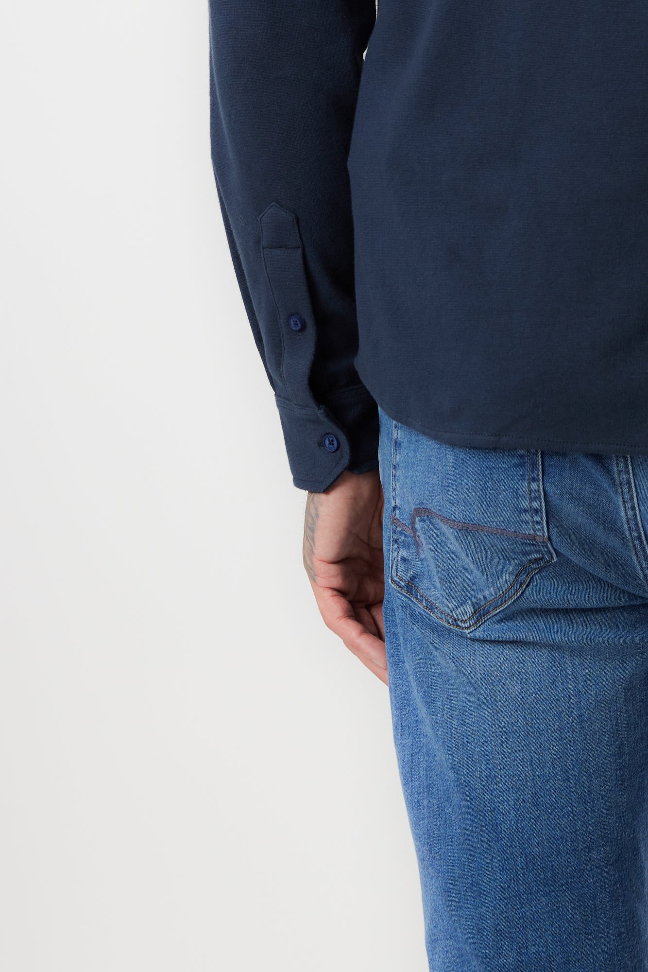 {product_title} - {shop_name}