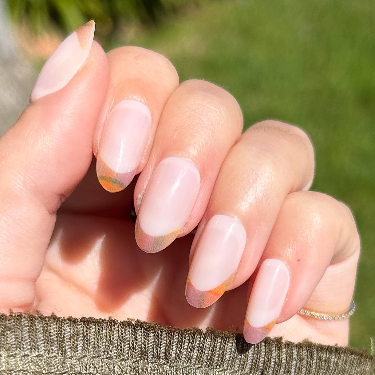 Plaid Fall French - Press-On | Medium | Oval、mySite、solidvoid