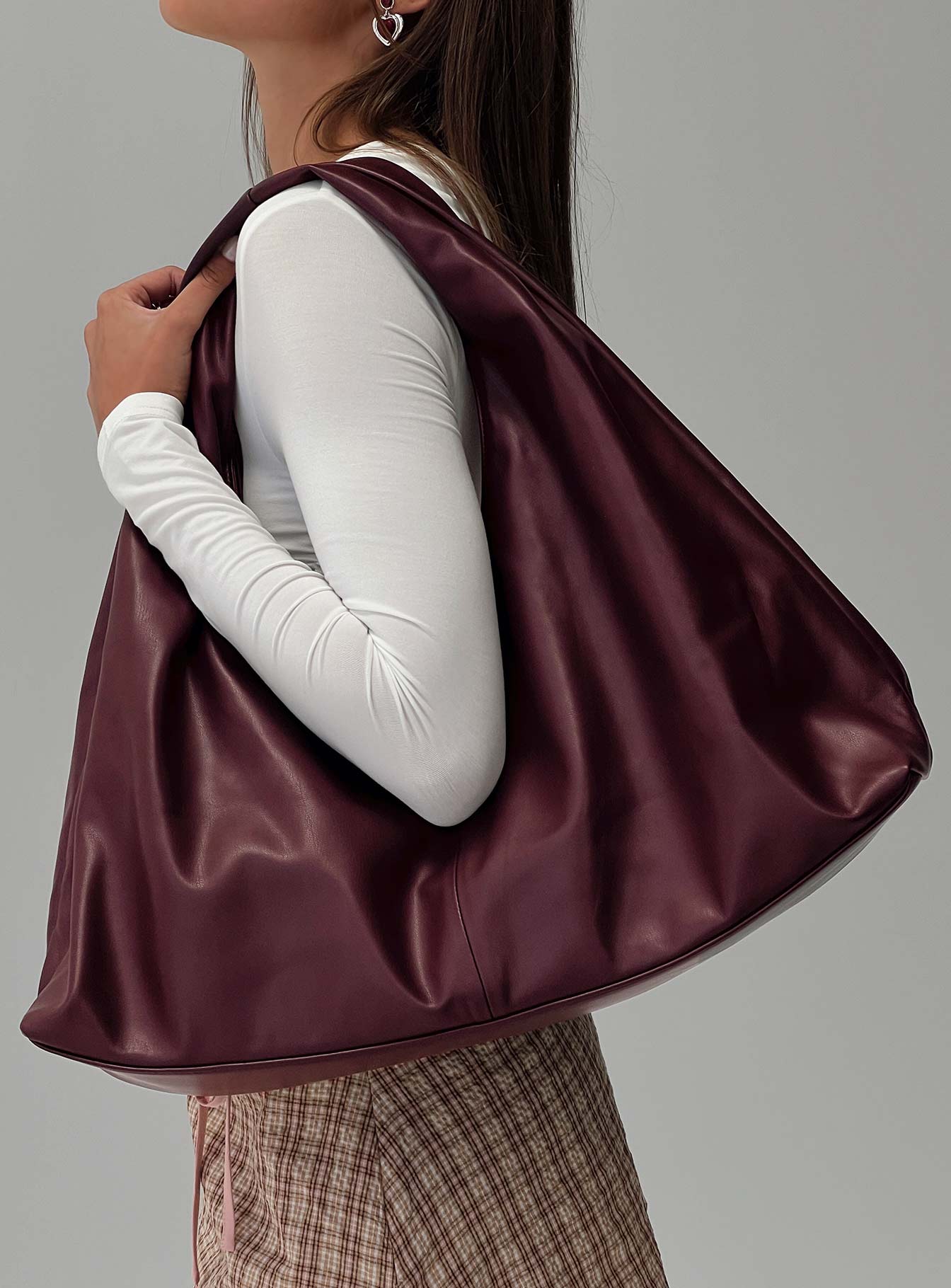 Feel A Way Shoulder Bag Burgundy、mySite、solidvoid