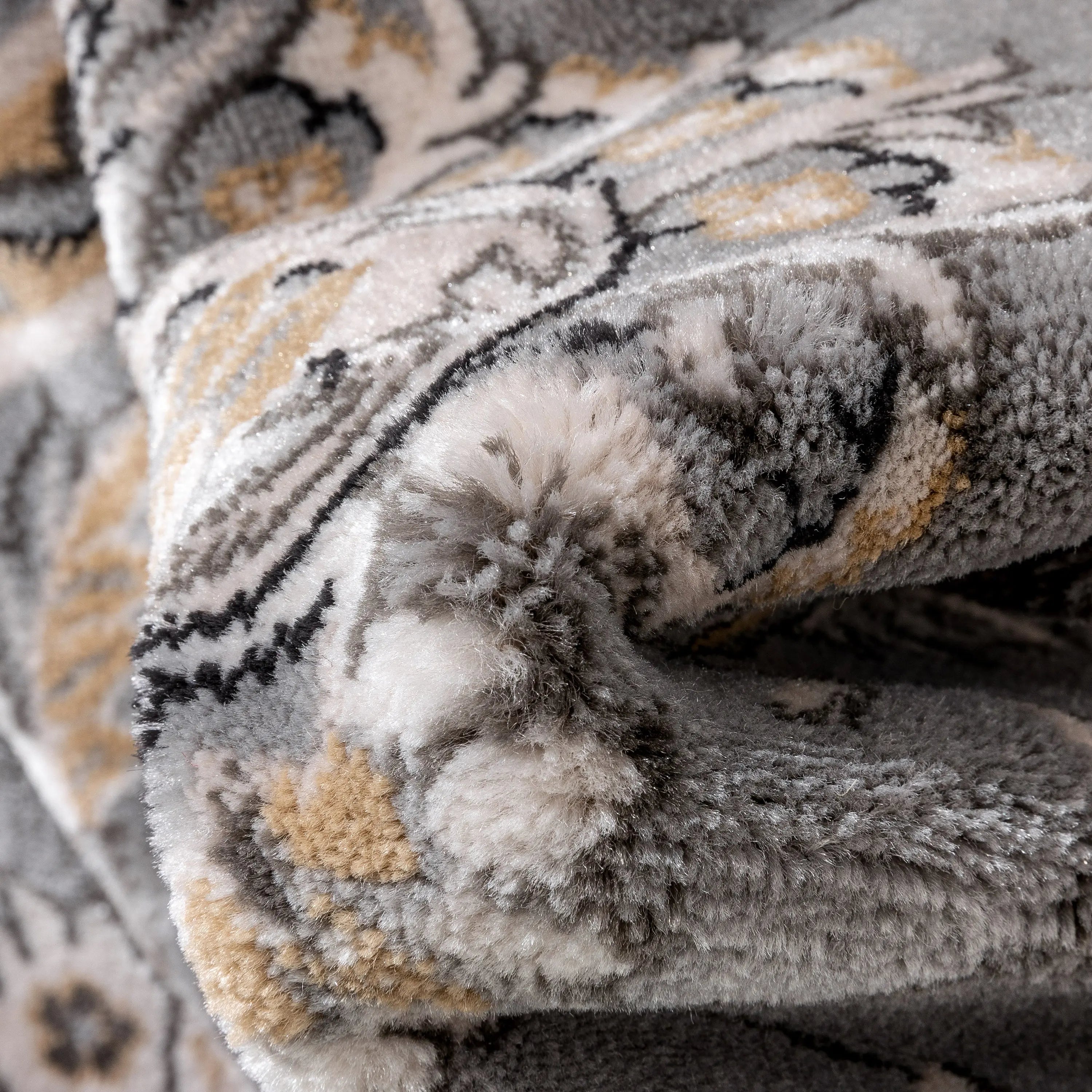 Abbasi Grey Traditional Rug、mySite、gigharbornorthrealestate