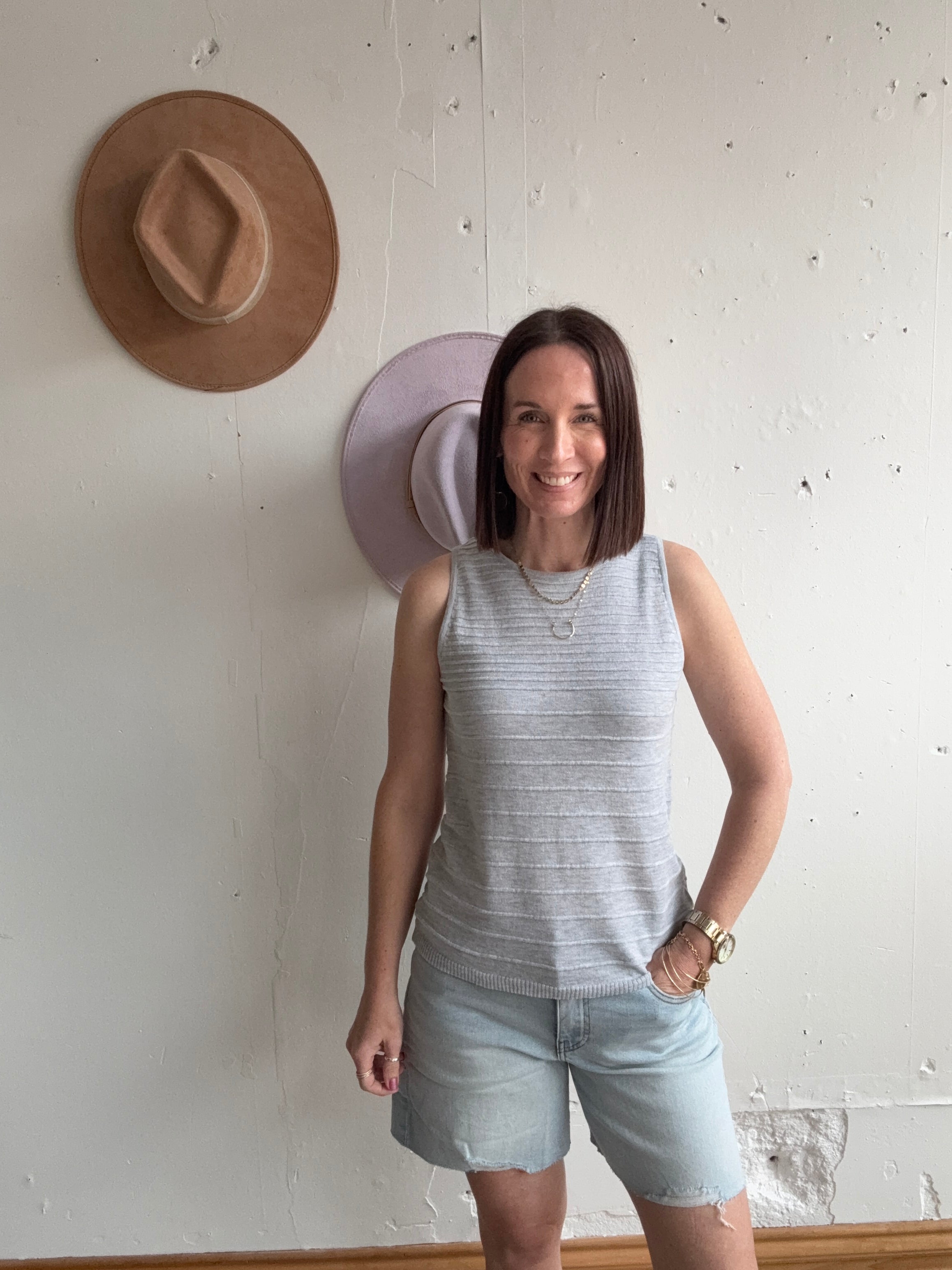 Shannon’s Tank Top、mySite、garagedoors4me