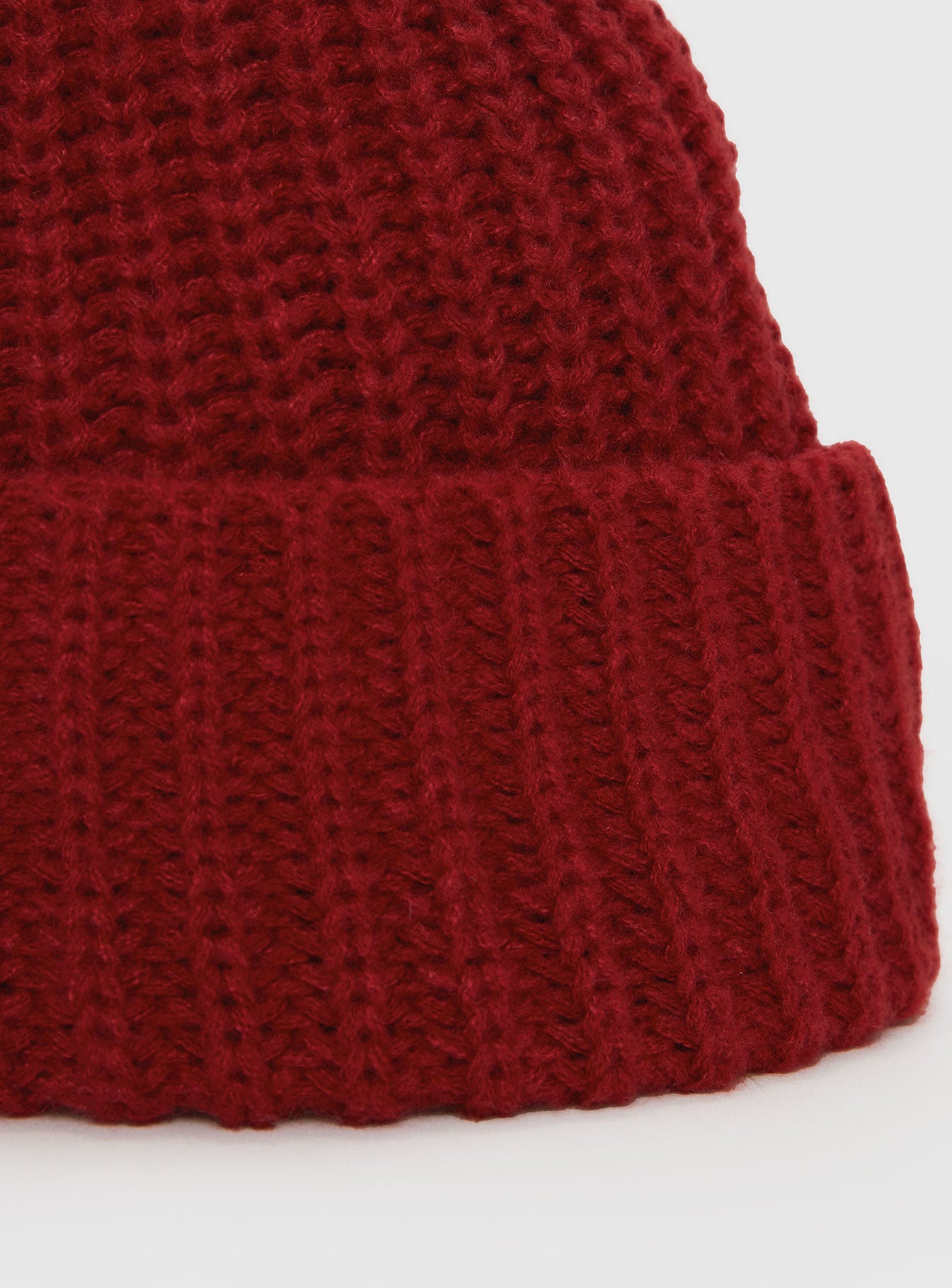 Cold Out There Beanie Red、mySite、solidvoid