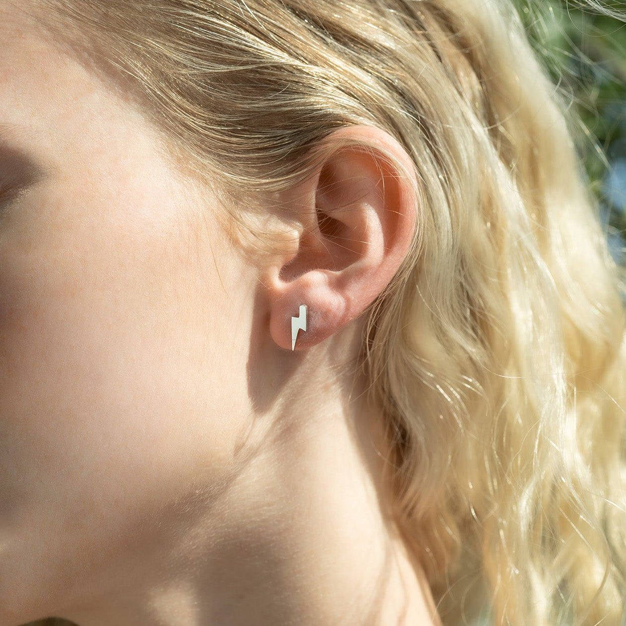 18K Gold PVD Stainless Steel Lightning Bolt Stud Earrings / ERJ0060、mySite、dreamappss