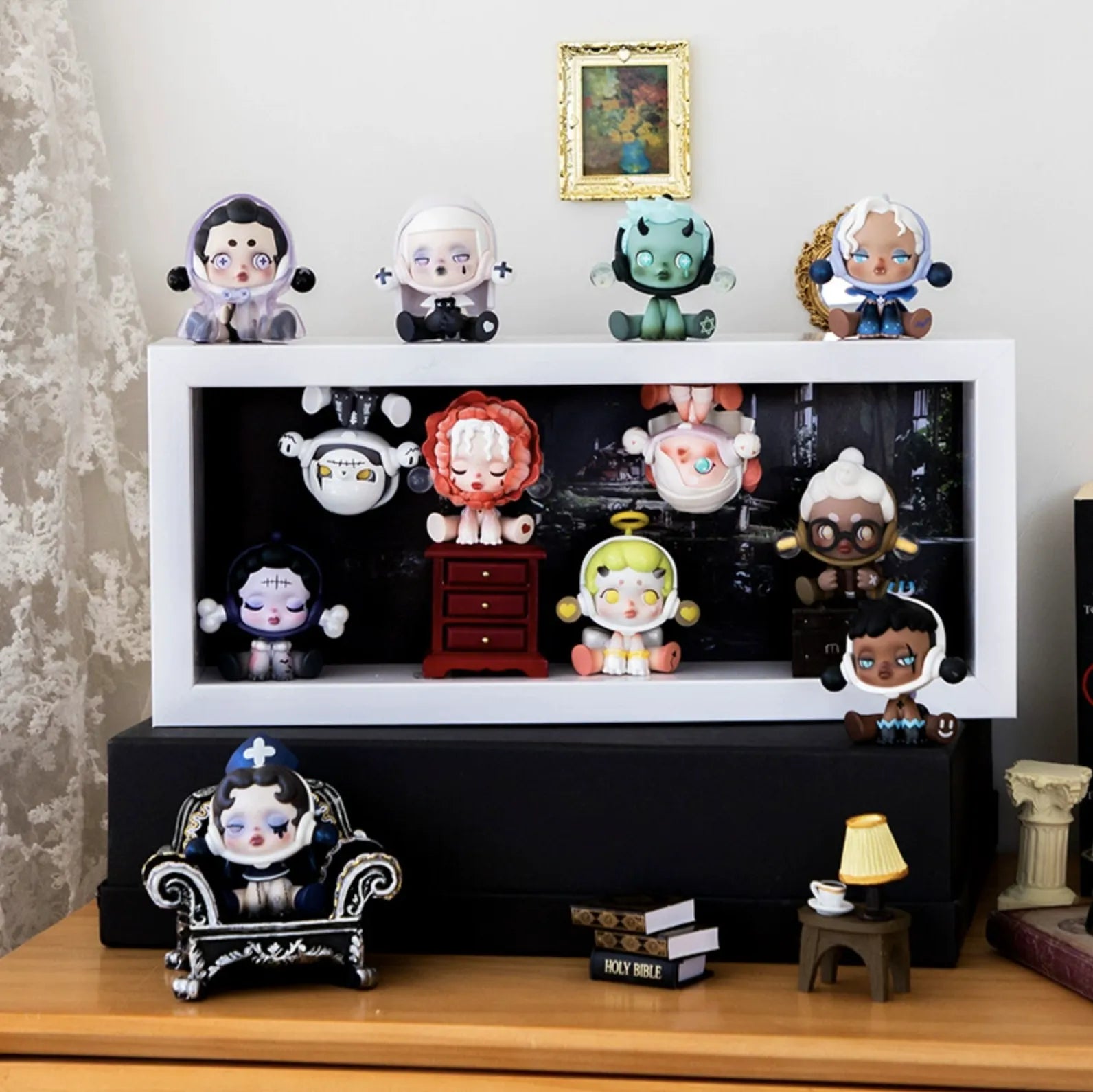  Wood and Glass Display Case for Collectibles (No Figures Included)、mySite、greenlandpopulation