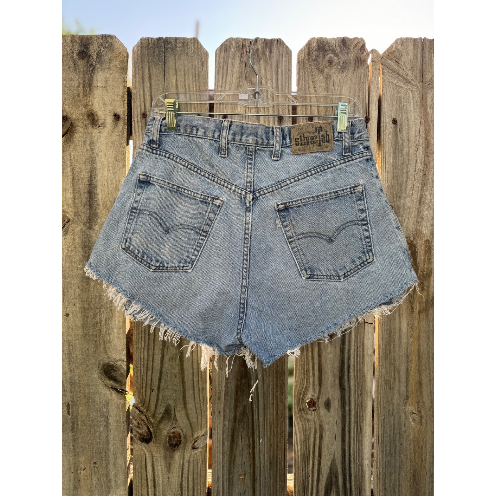 90's Levi's silverTab Medium Wash Cut Off Raw Hem Denim Jean Shorts 32、mySite、garagedoors4me