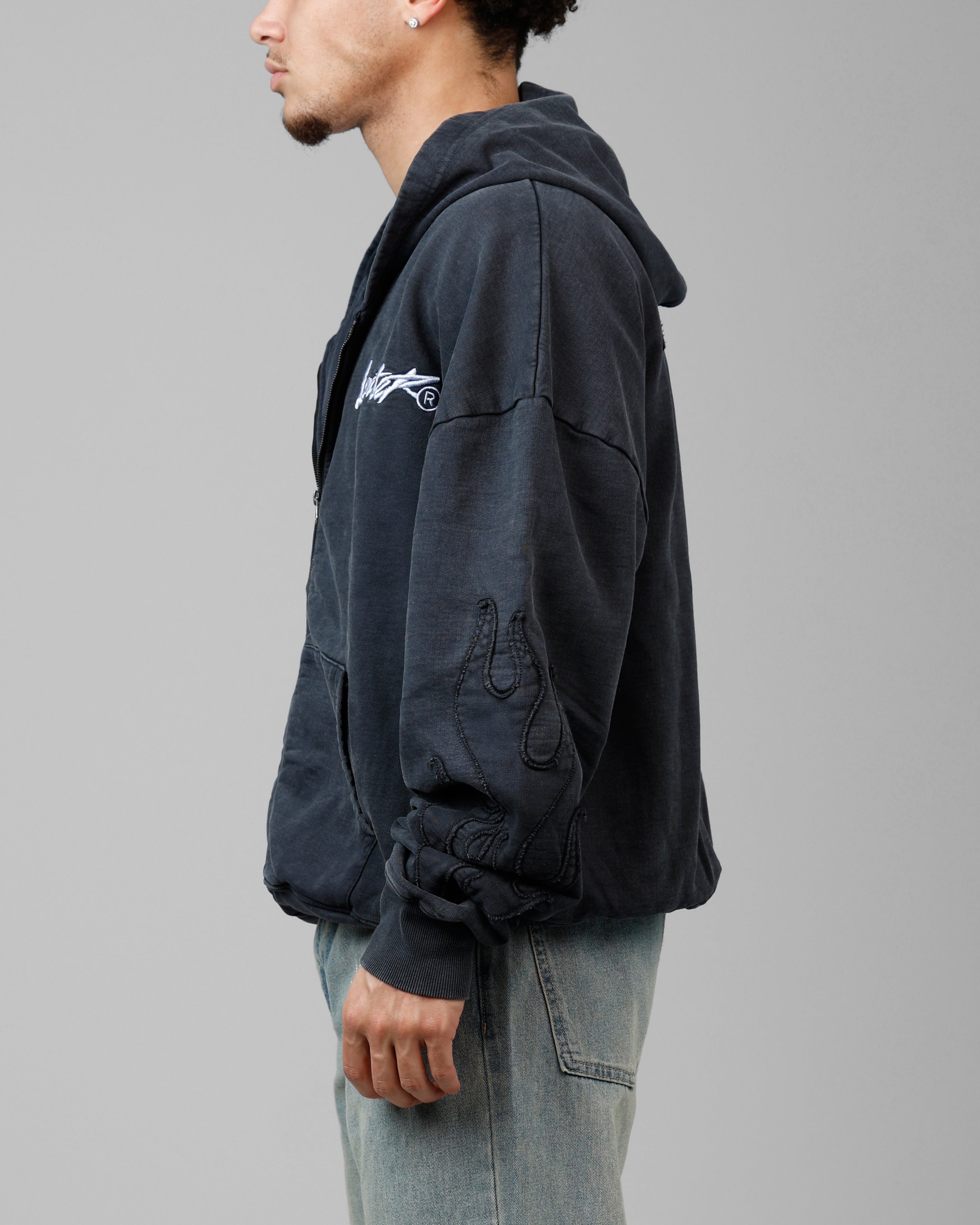 {product_title} - {shop_name}