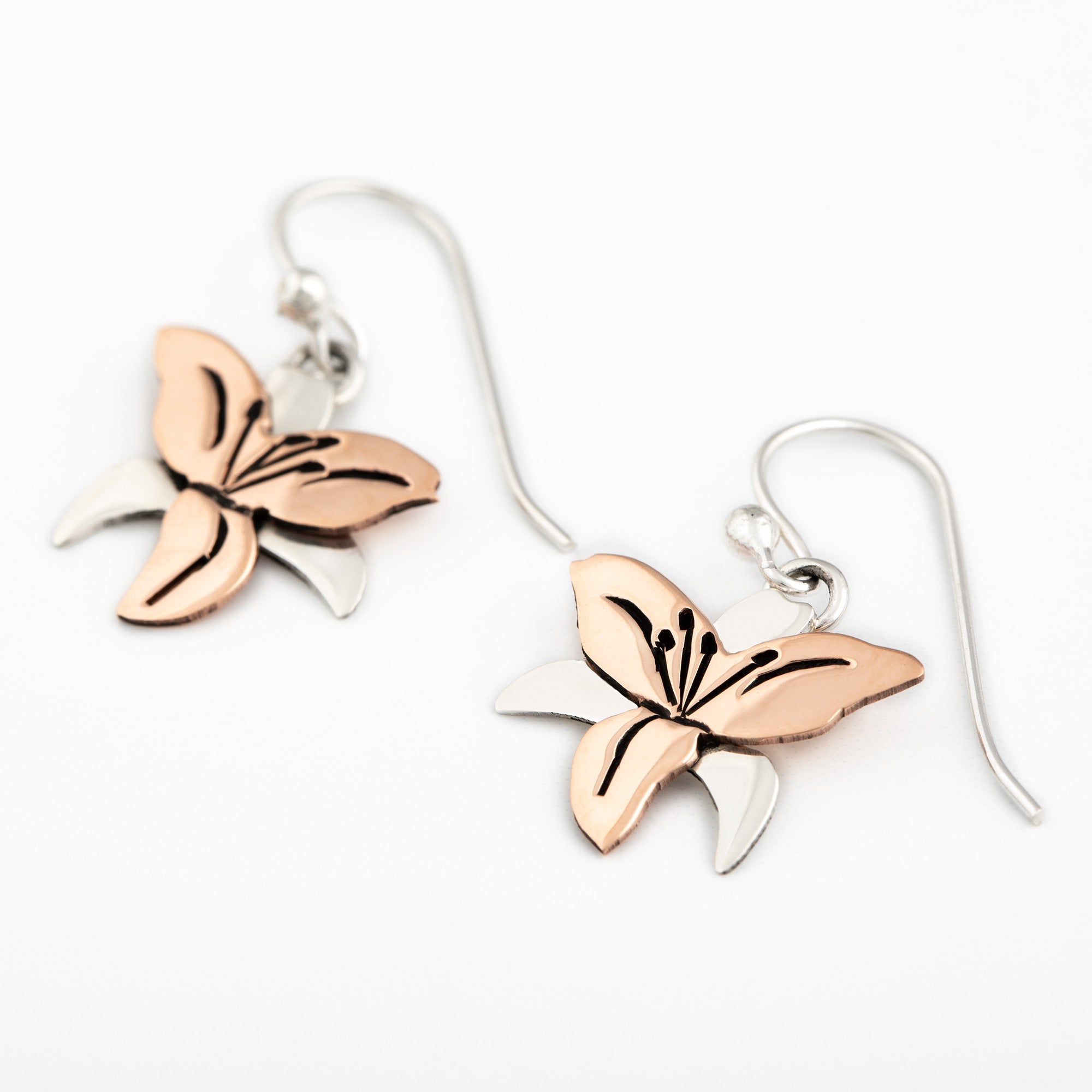 Mixed Metal Dangling Flower Earrings、mySite、camillekostekn