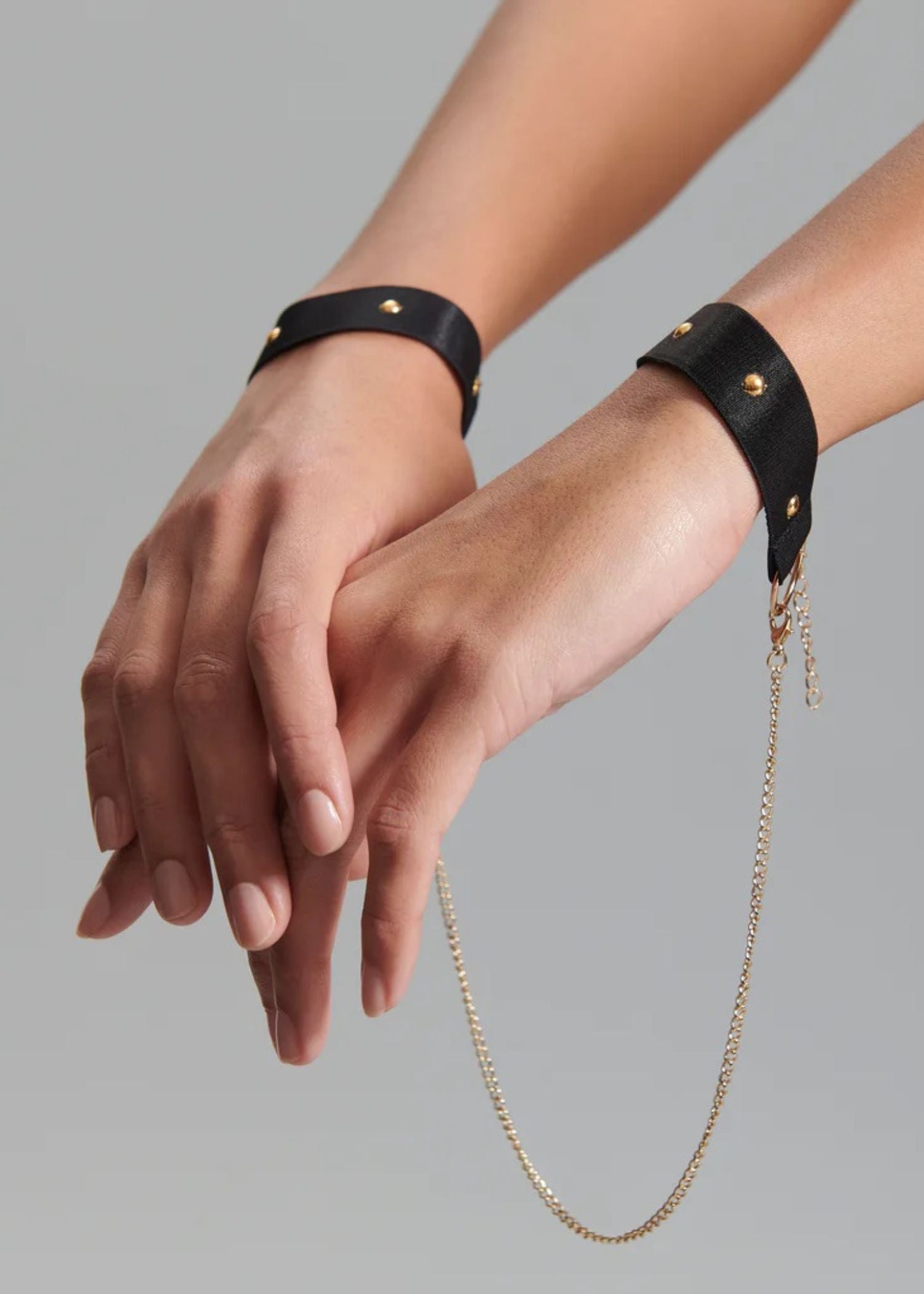  Sana Cuffs (Black)、mySite、justintrudeaud