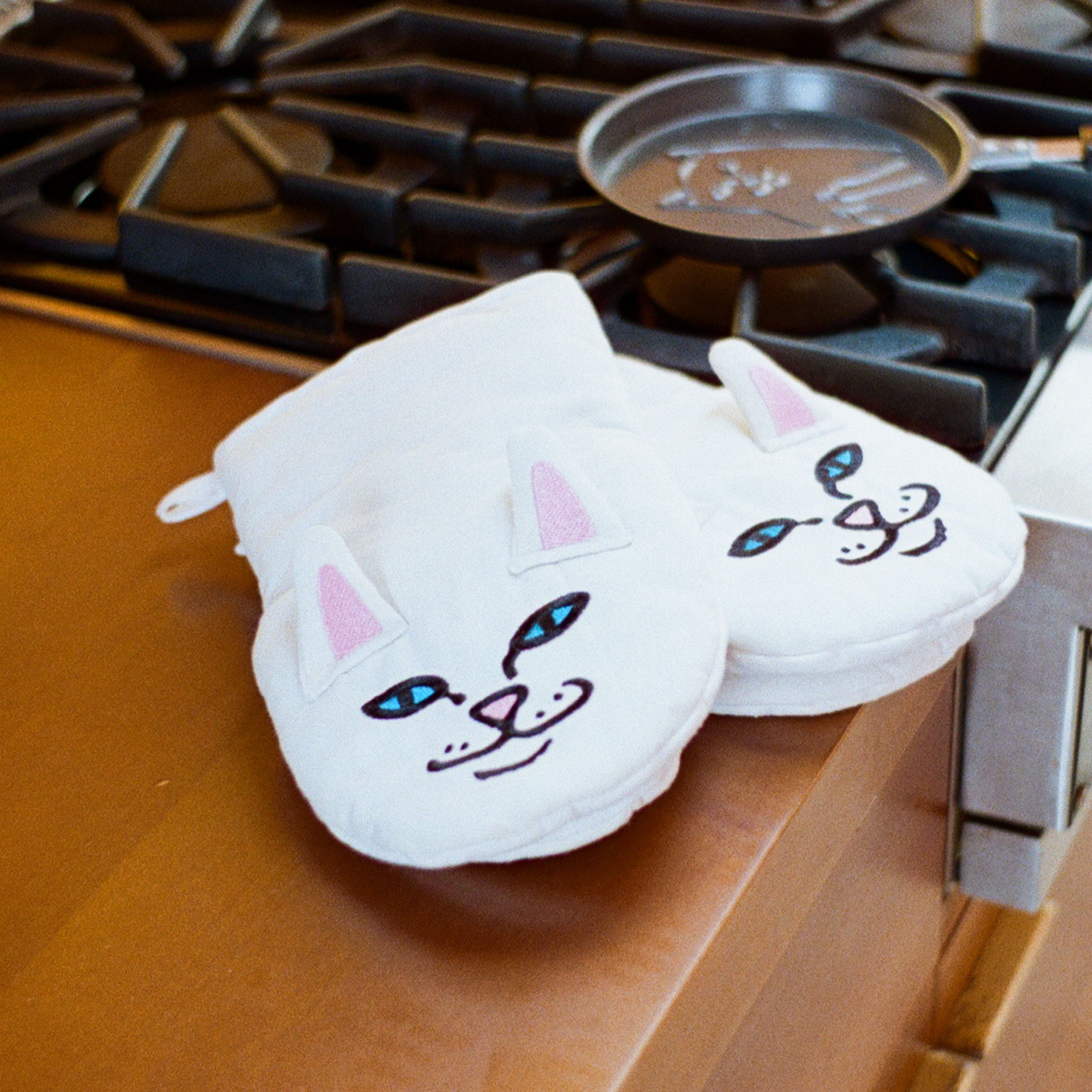  Nermie Oven Mittens (White)、mySite、merchandisen