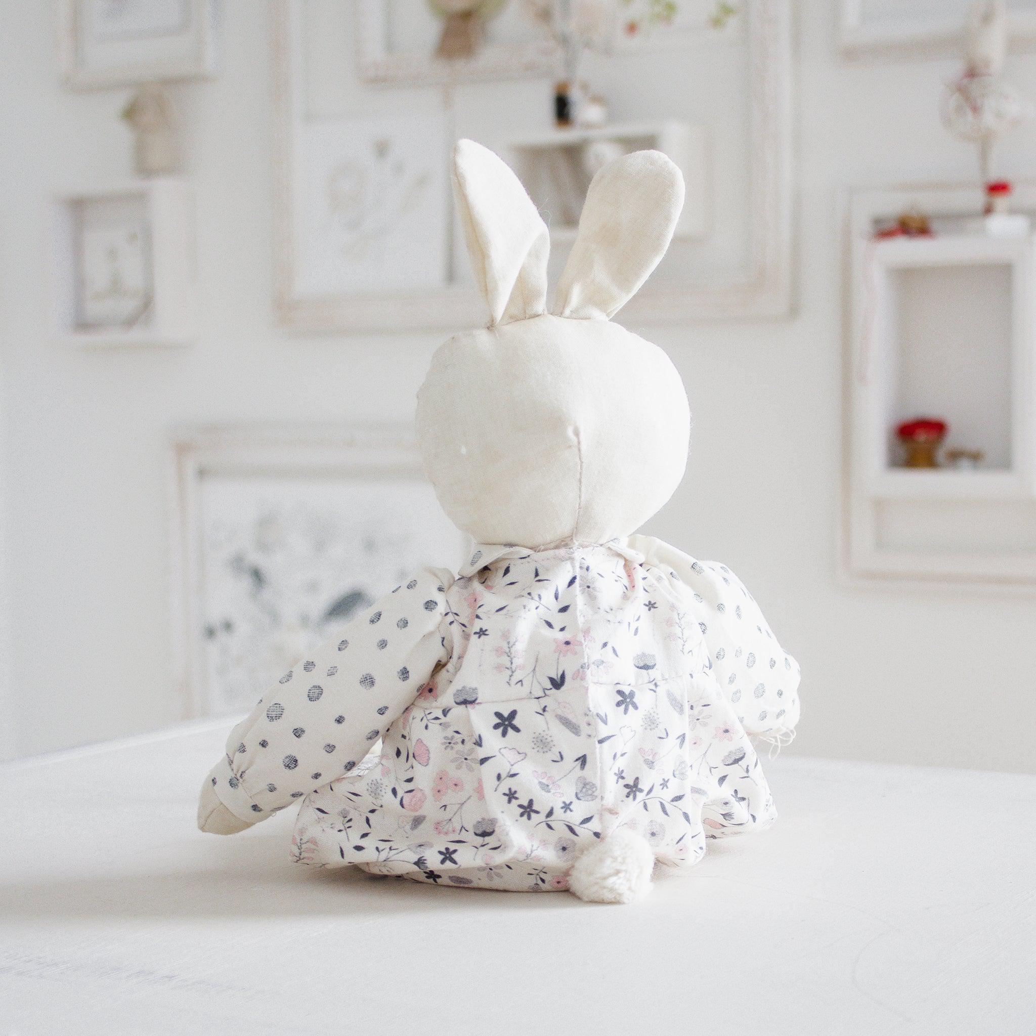 RETIRED - Hutch Studio Original - Gaye Bouquet - Hand-Crafted Cotton Bunny、mySite、g9winljtr
