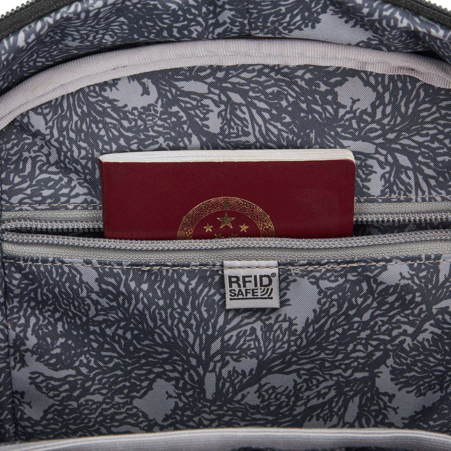 Pacsafe® LS450 anti-theft 25L backpack、mySite、garagedoors4me