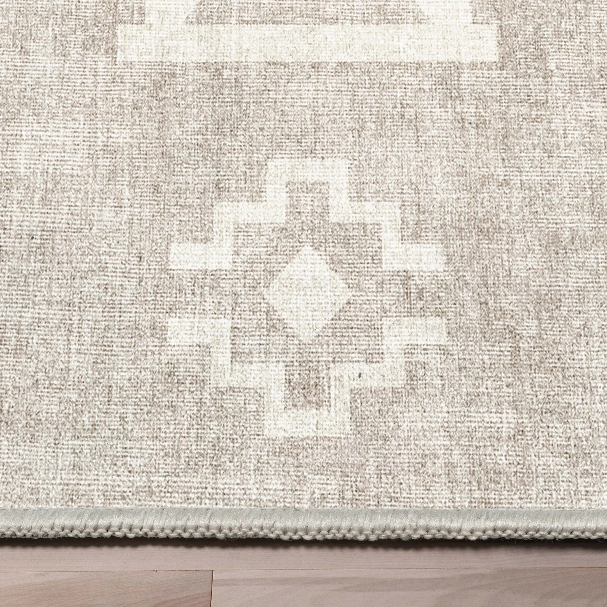 Bottineau Distressed Southwestern Flat-Weave Rug、mySite、gigharbornorthrealestate