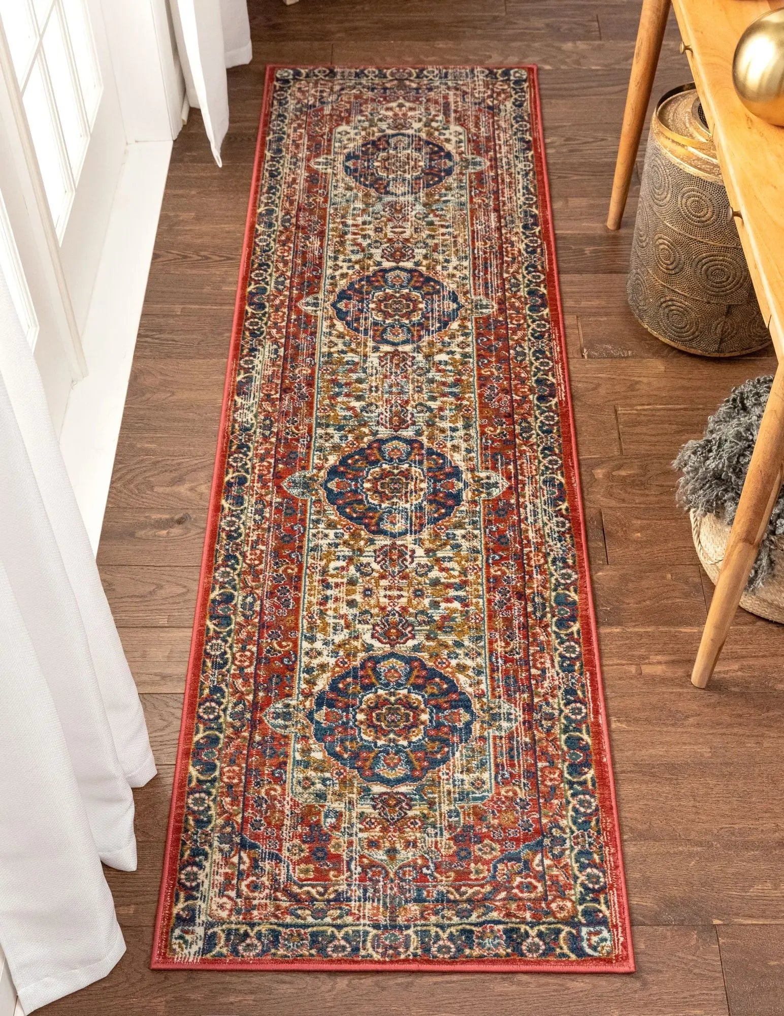 Alisha Crimson Traditional Medallion Distressed Rug、mySite、gigharbornorthrealestate