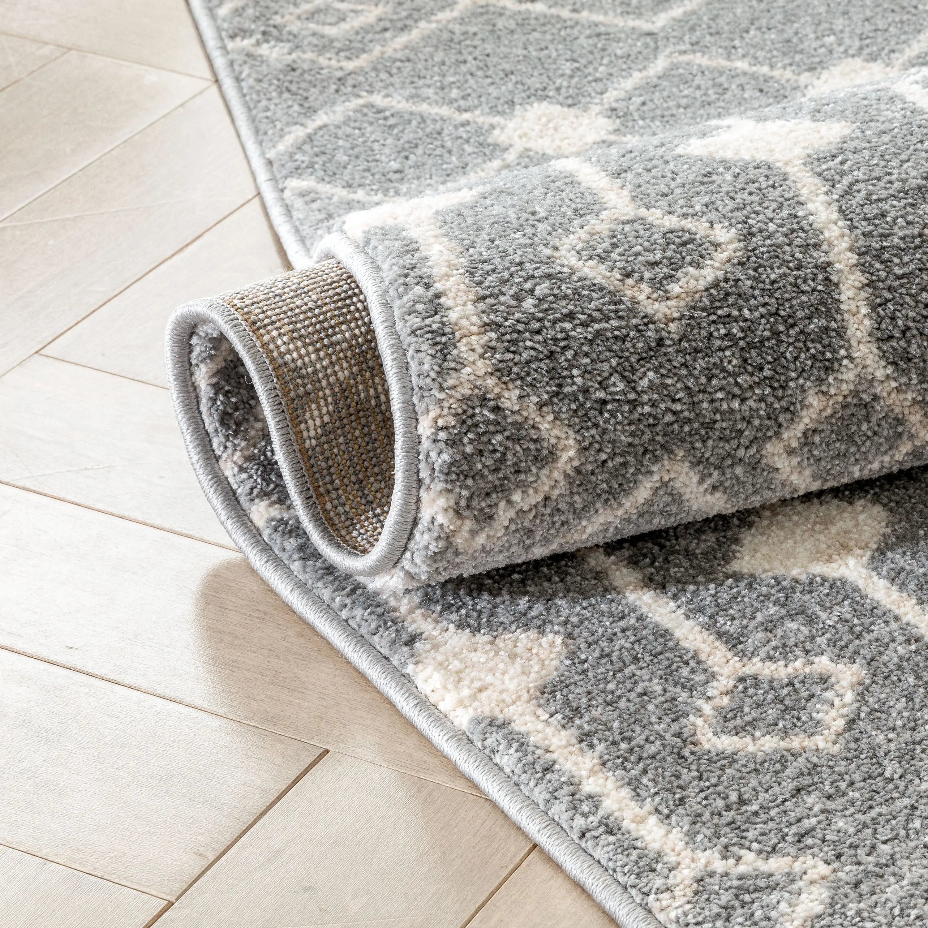 Transistora Nordic Tribal Trellis Pattern Grey Rug、mySite、gigharbornorthrealestate