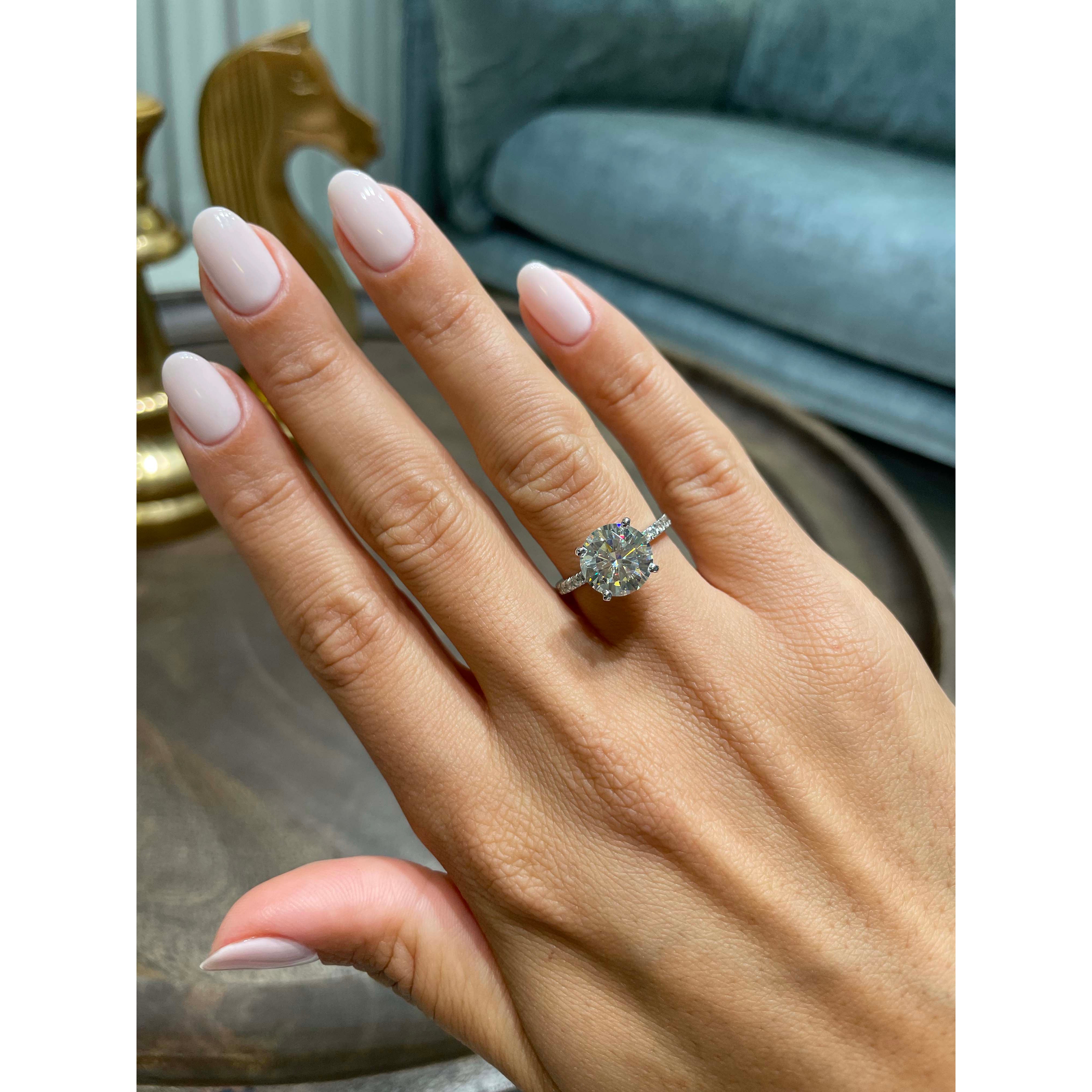 Eleanor Moissanite & Diamond Ring -Platinum、mySite、hinf8tx79